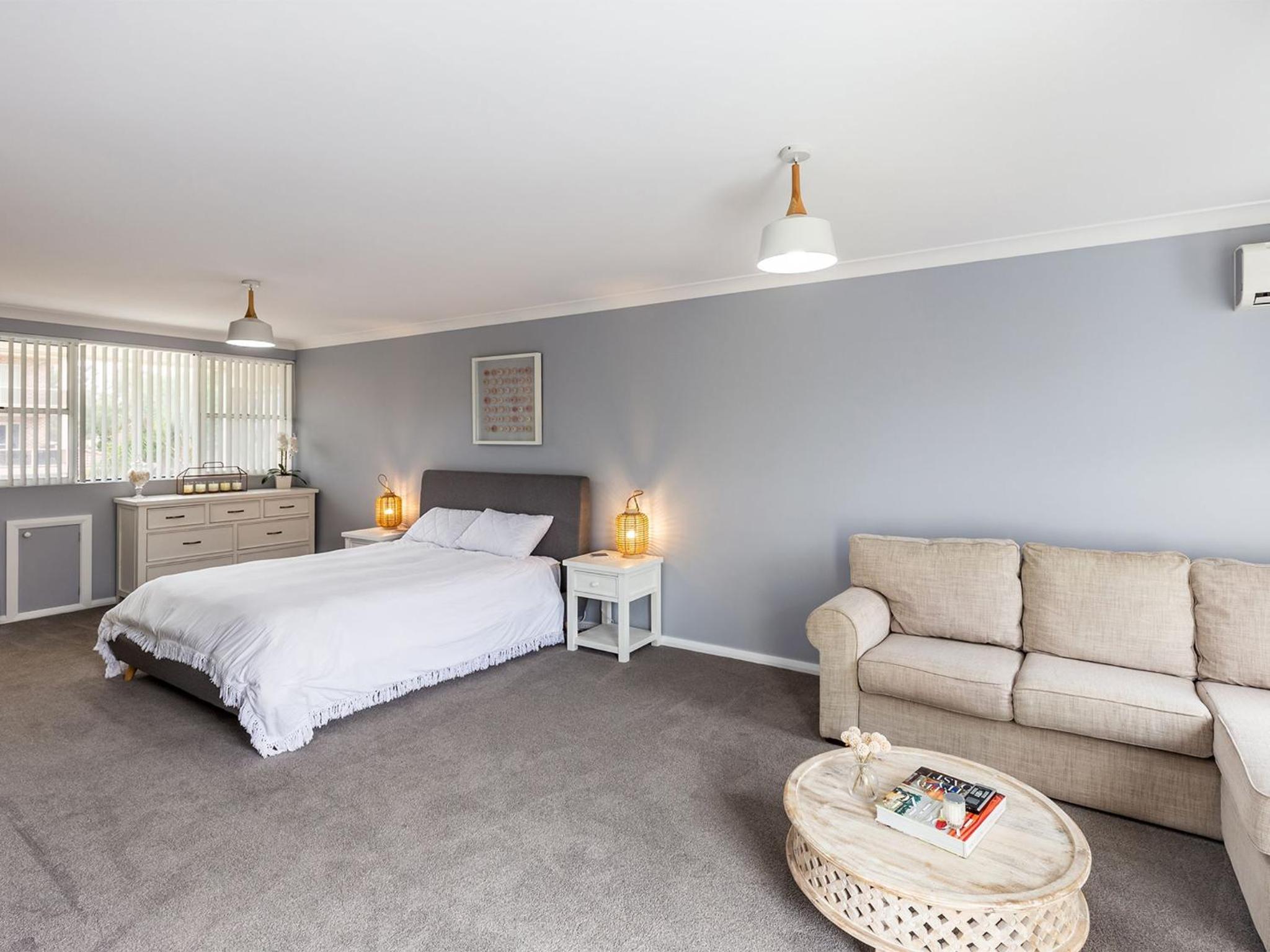 Kristie Court 3, 7 Weatherly Close with air con and close to the beach