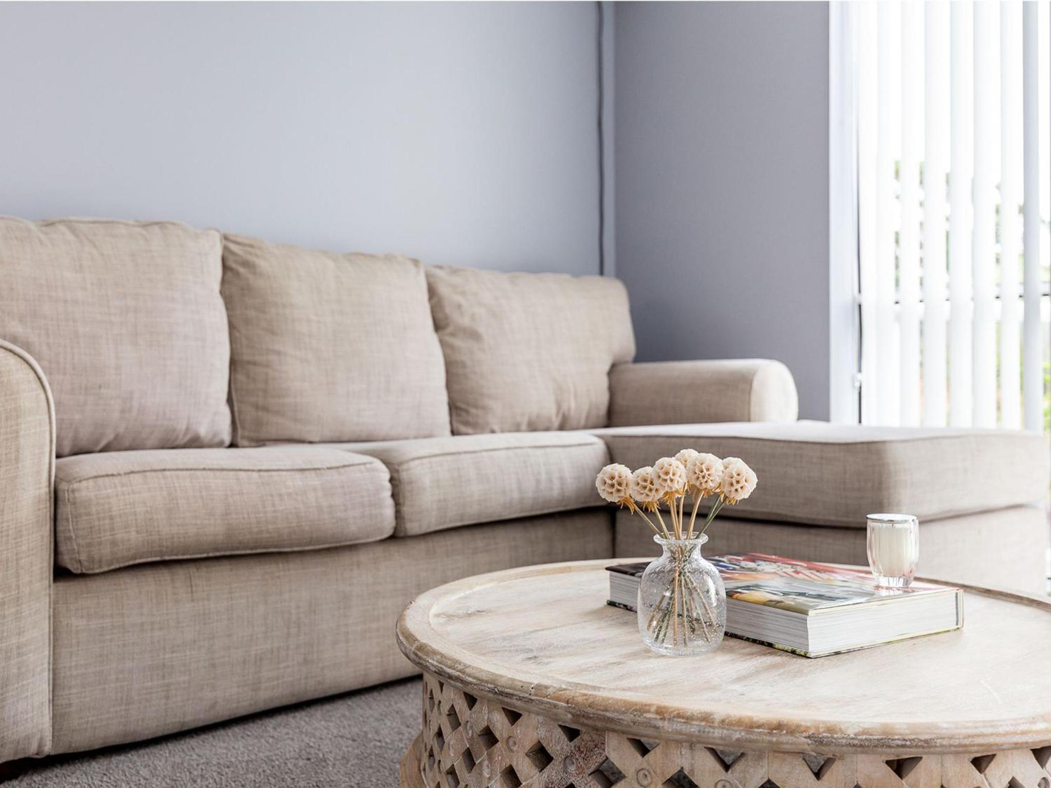 Kristie Court 3, 7 Weatherly Close with air con and close to the beach
