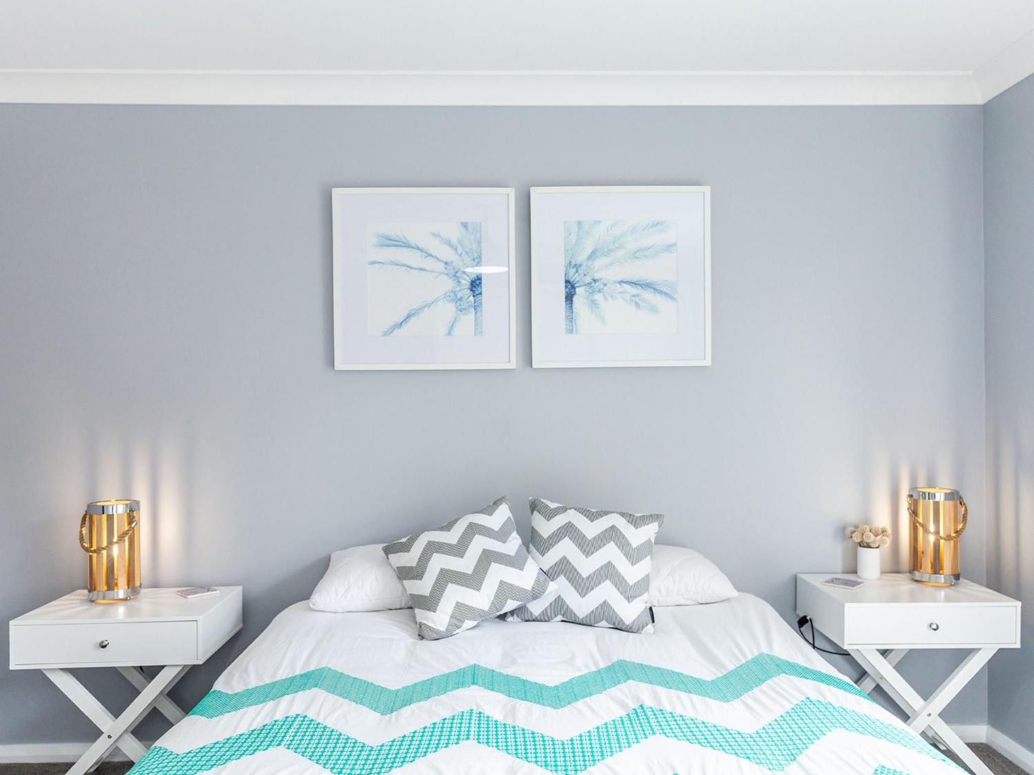 Kristie Court 3, 7 Weatherly Close with air con and close to the beach