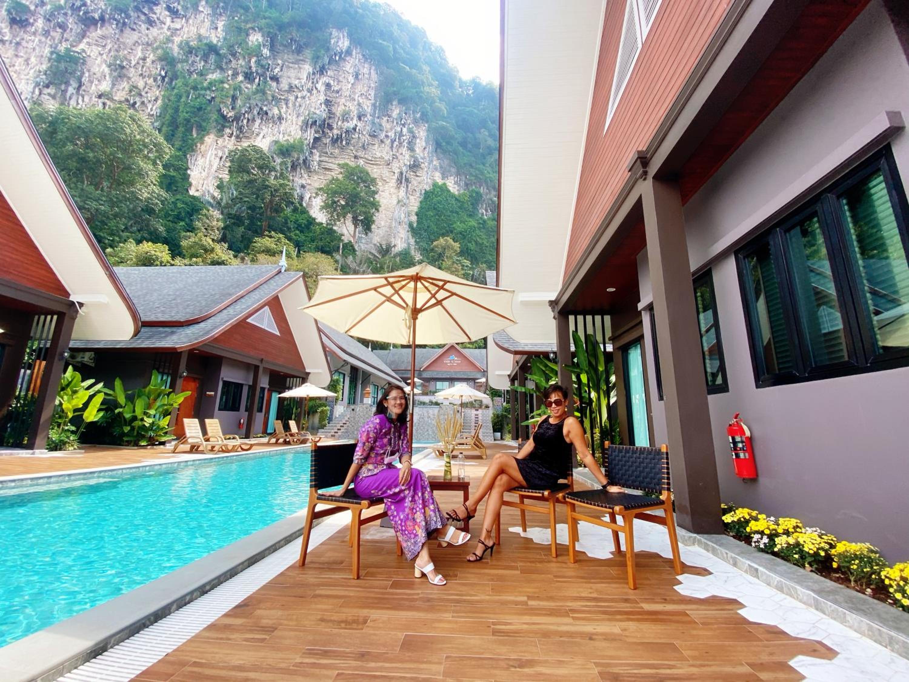 The Scene Cliff View Villas