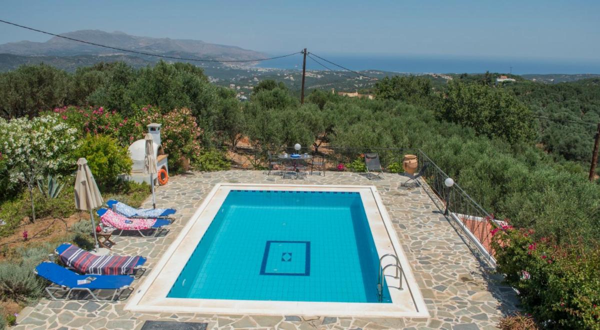 Villa Vouves Homeleader photo 1