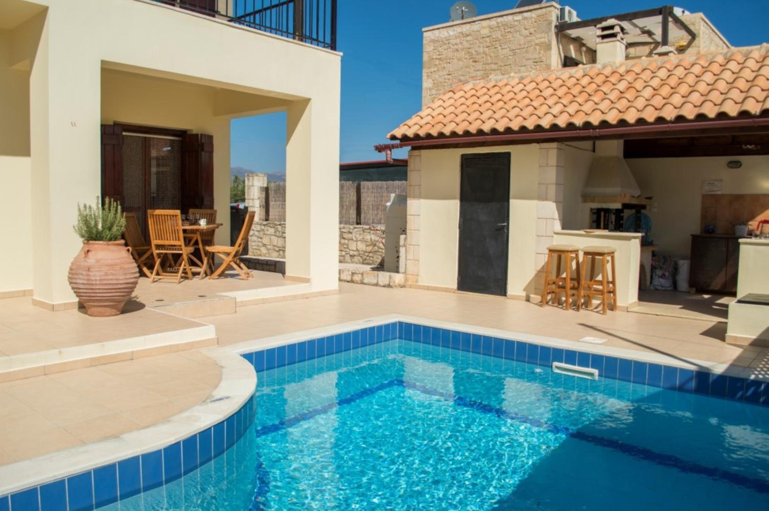 Villa Darmarohori Homeleader view 5
