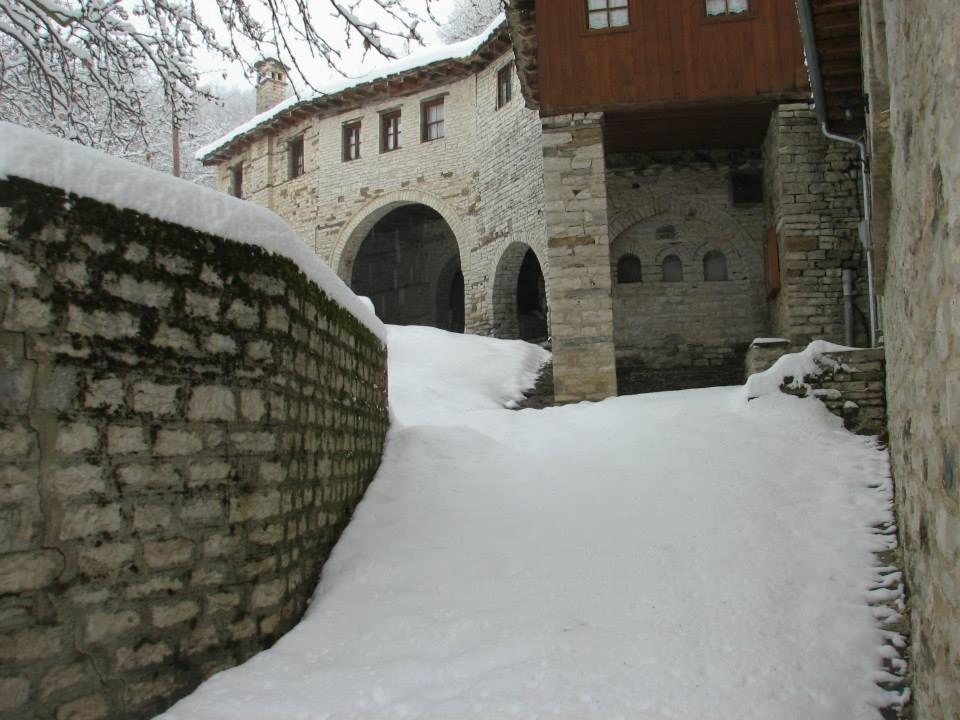 Photo 52