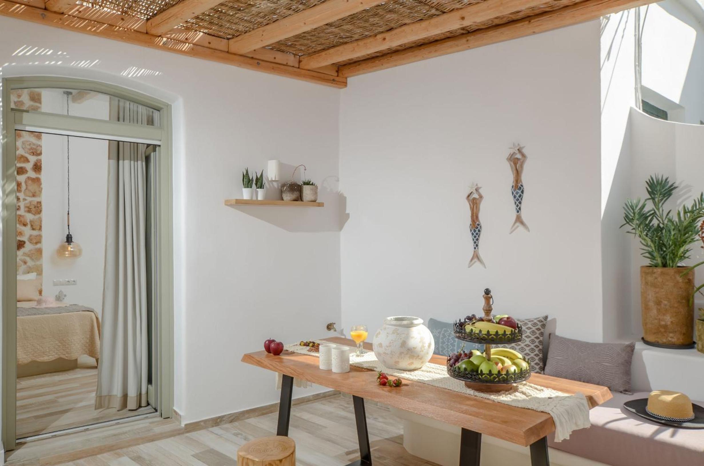 Aegean White Home