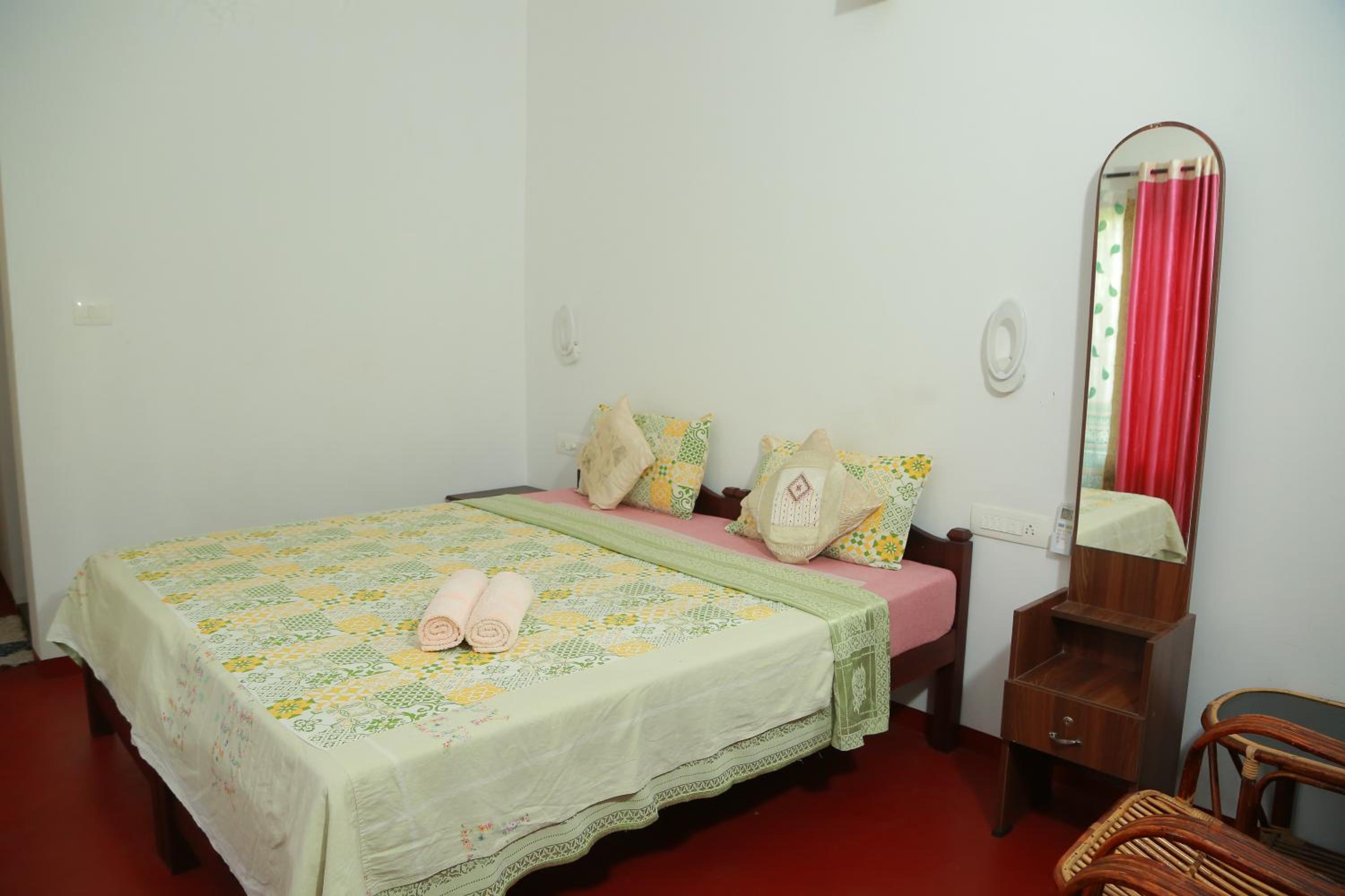 Marari Charlys Homestay