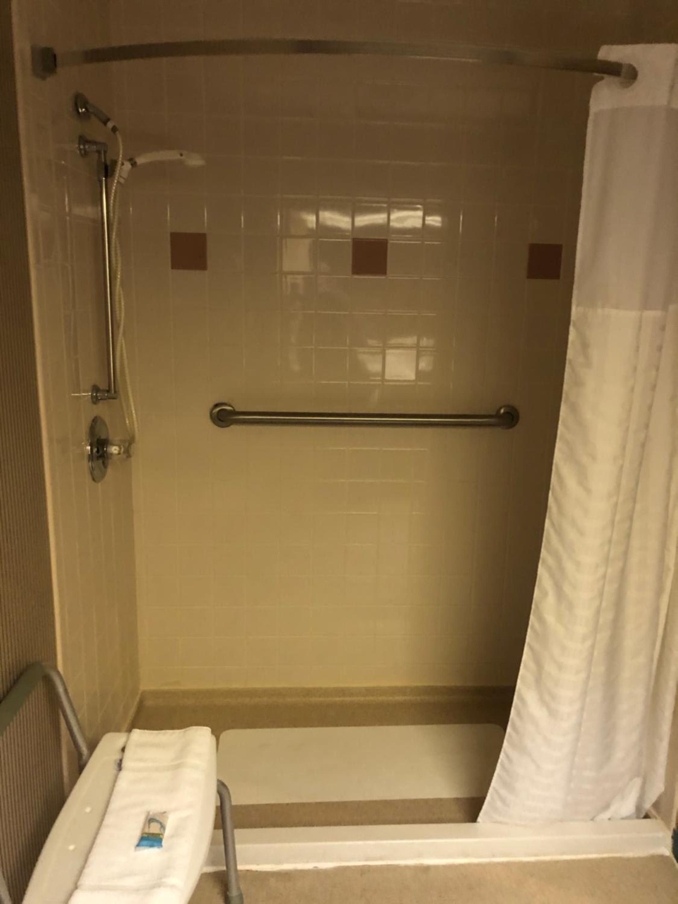 Cayuga Blu, Photo 15