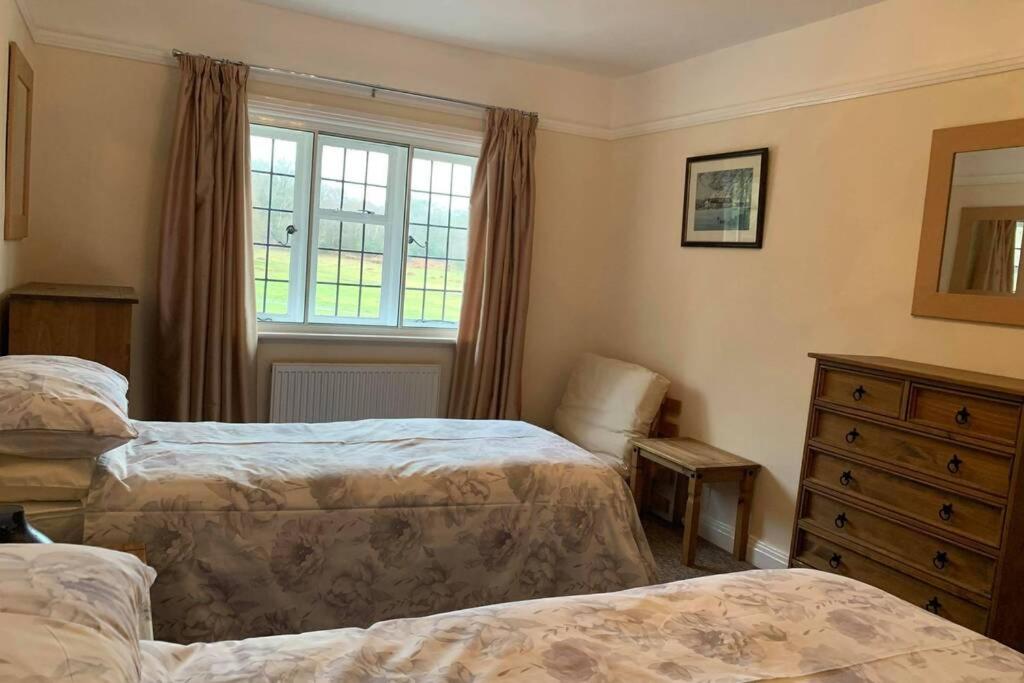 New Forest Spacious 2 bed flat view 4