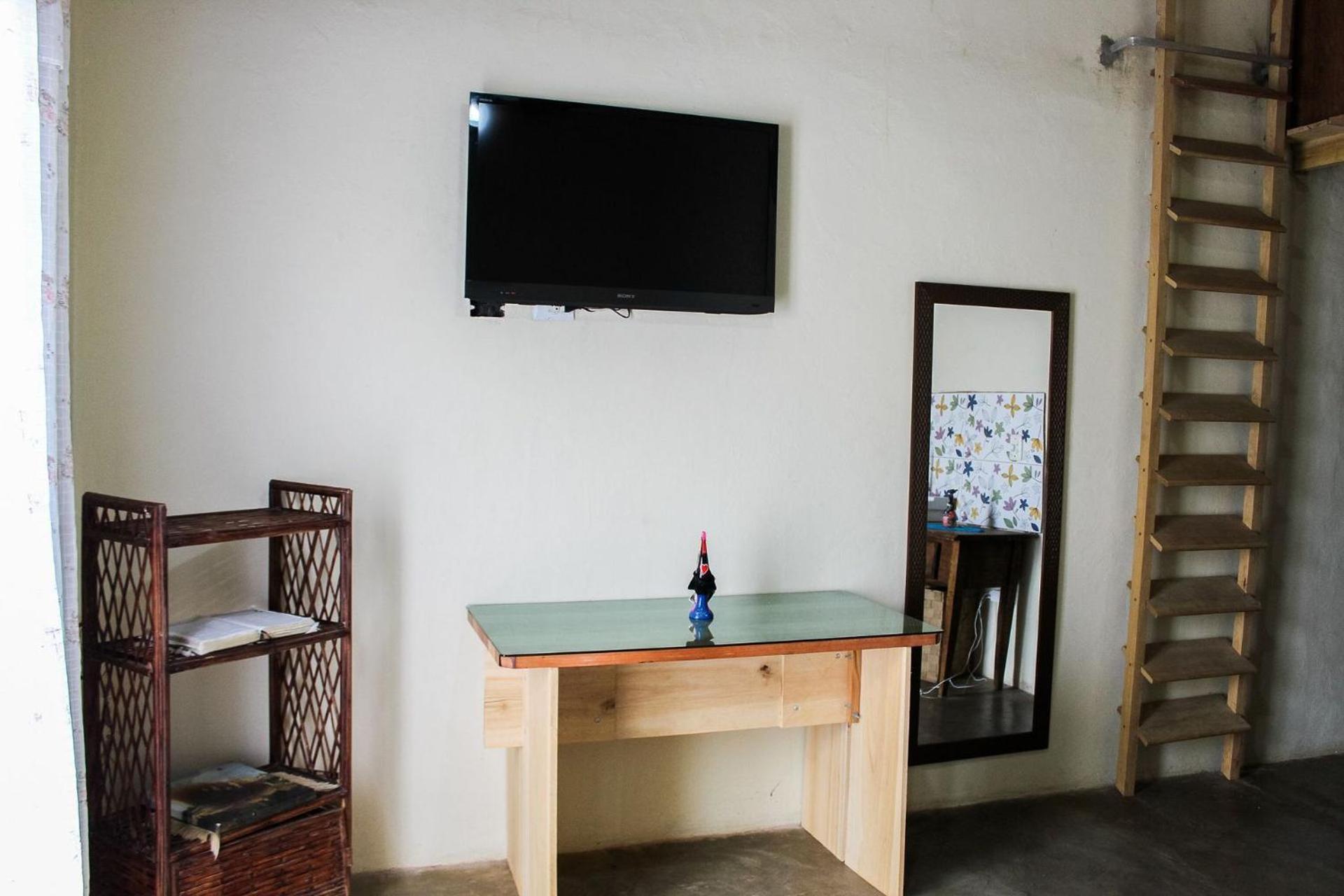 P004 - Casa com 3 dormitórios, churrasqueira e apenas 150m da praia