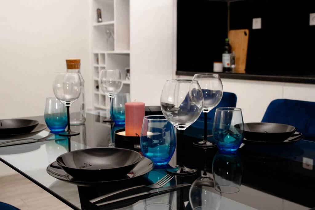 Super luxurious & spacious designer apartment.