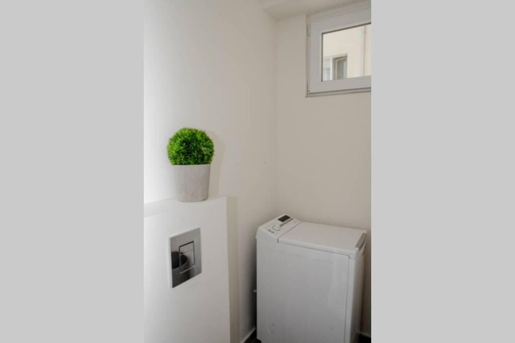 Super luxurious & spacious designer apartment.