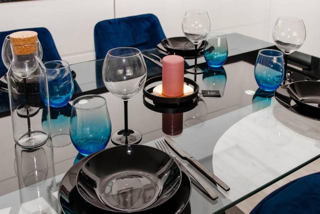 Super luxurious & spacious designer apartment.