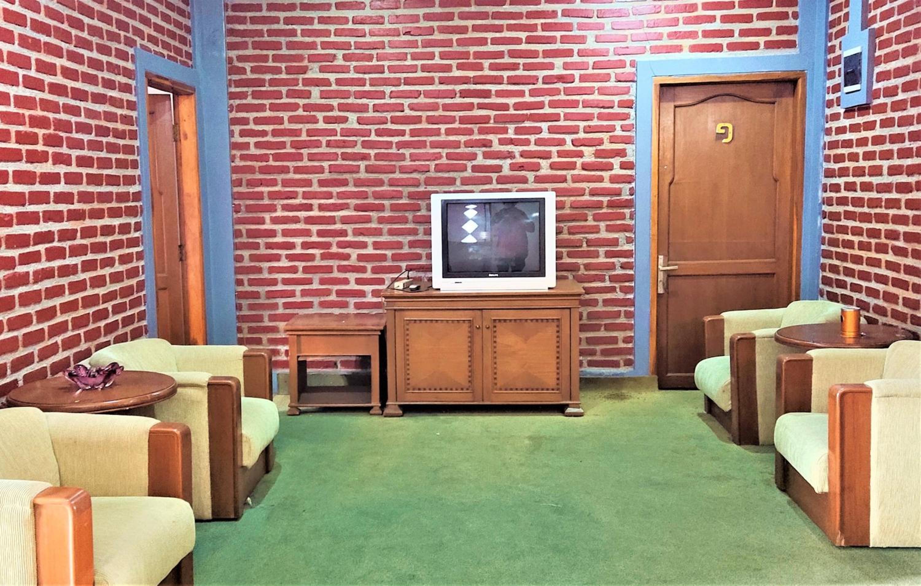 Photo 12
