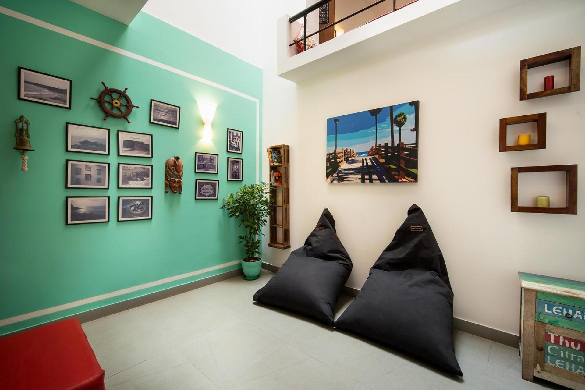 lounge