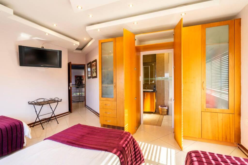 Fairwood Villa Umhlanga, Ocean Views & Rooftop Pool