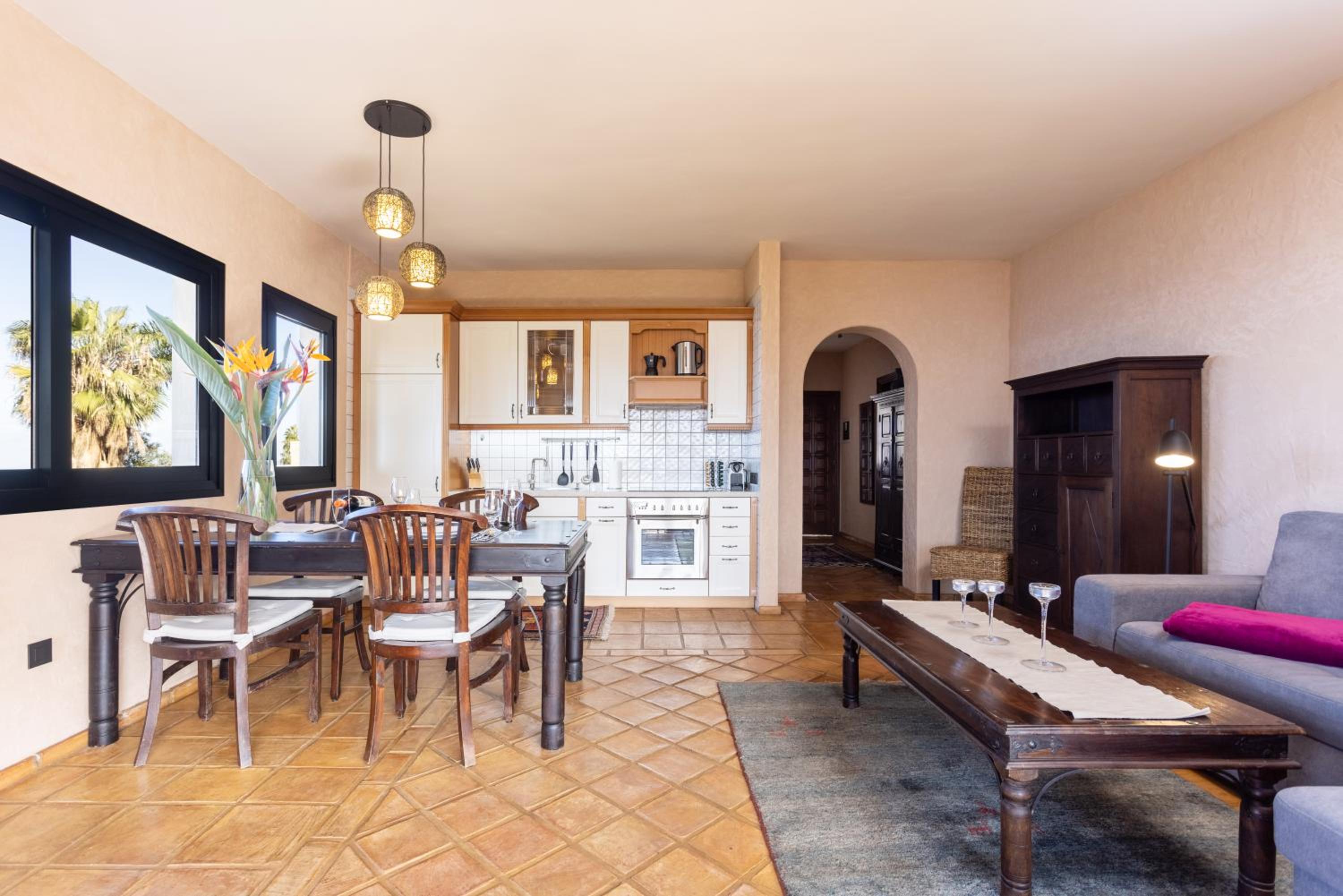 El Refugio Apartments & Villa