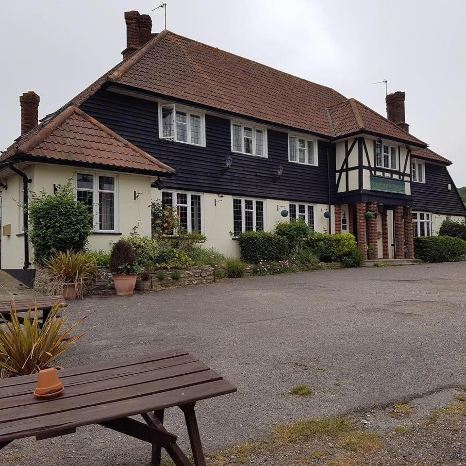 New Forest Spacious 2 bed flat view 2