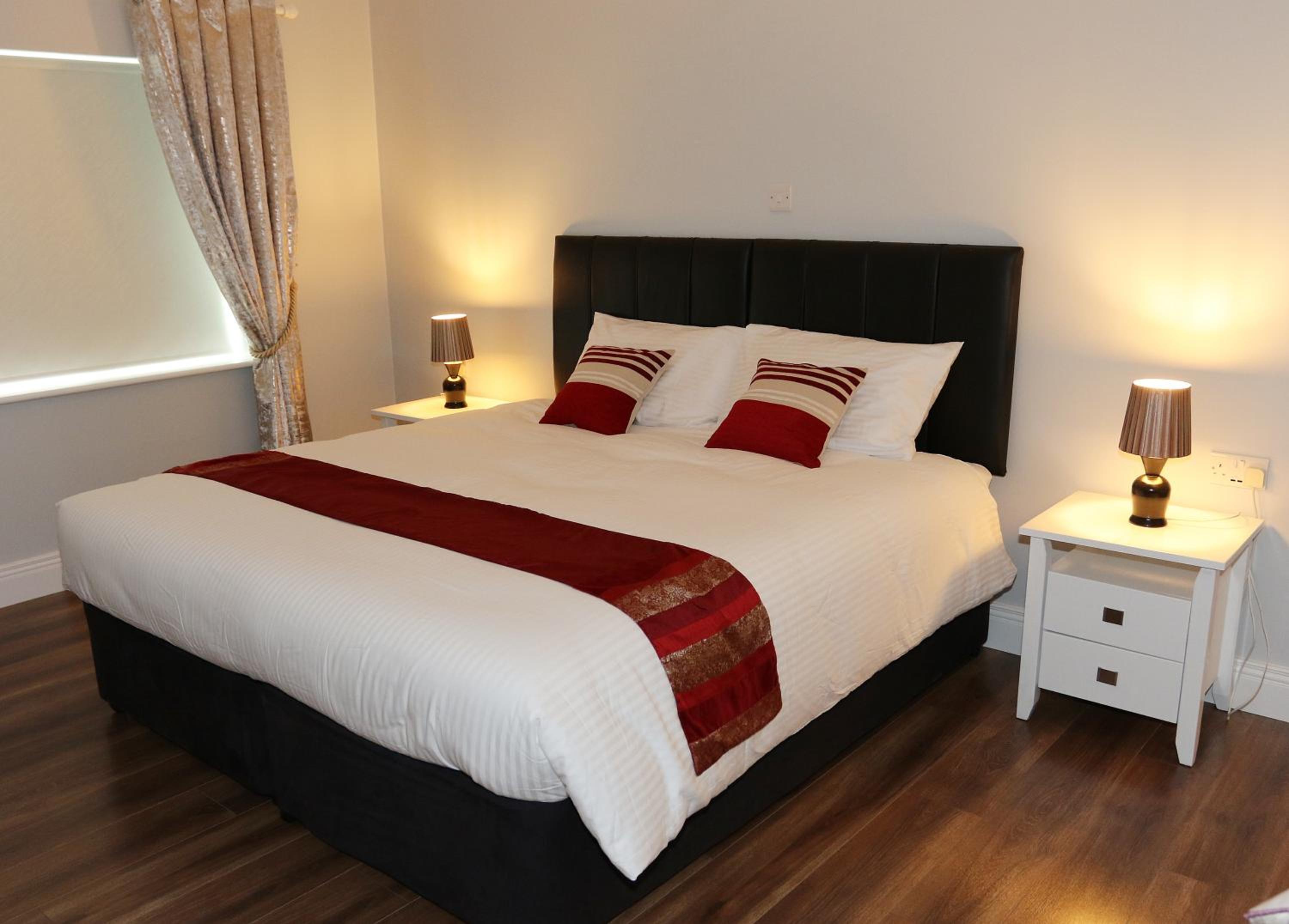 Laneside Haven - Accessible Gated Retreat - 5 Minutes from Castleblayney with Garden & Recreation Room! view 2