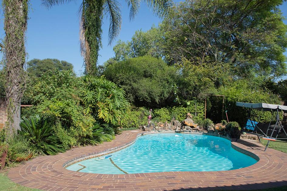 Serene Guest Manor