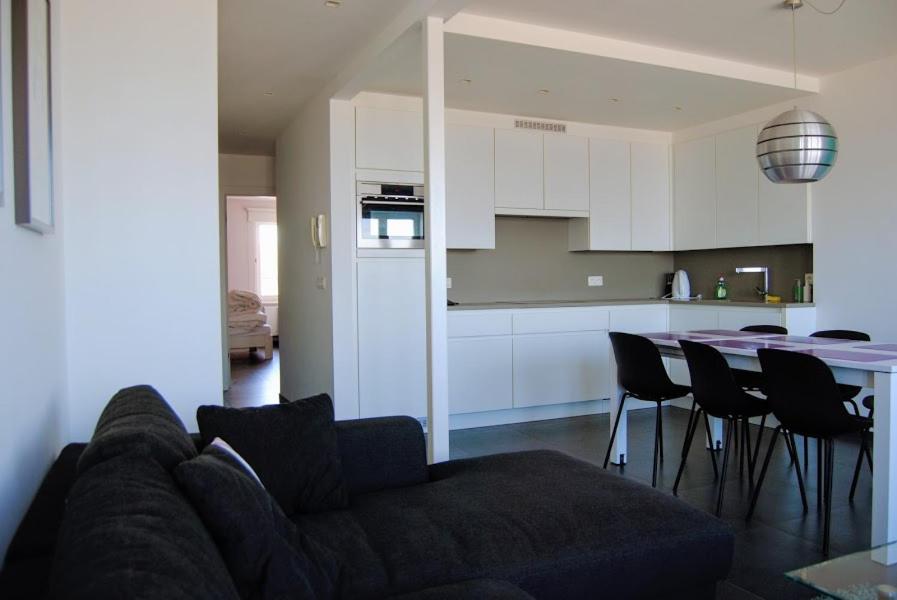 Modern appartement op de zeedijk met 2 slaapkamers te Oostende view 5