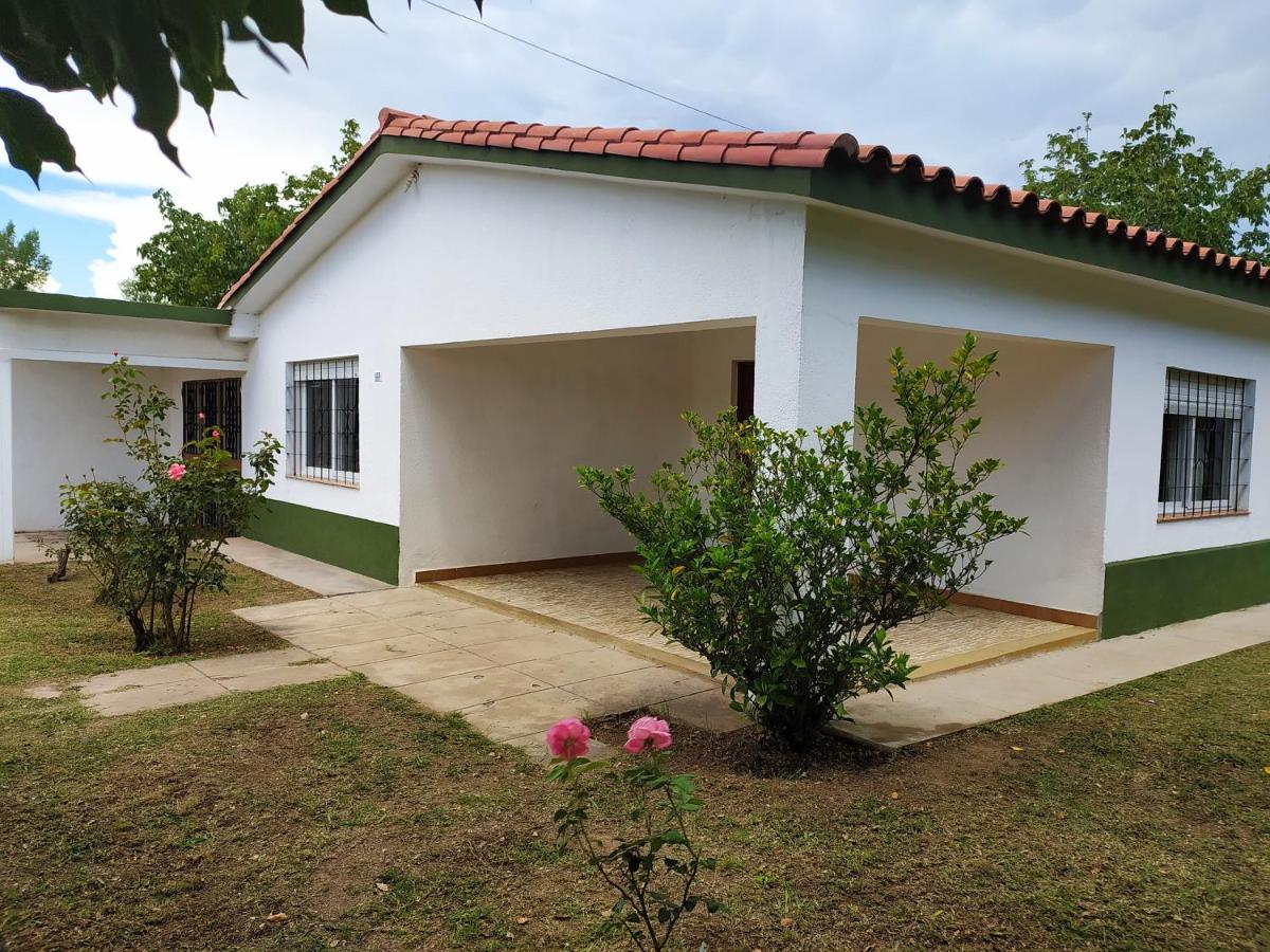 CHALET NATURALEZA - Villa Rumipal - Córdoba - A 50 mts del Lago - Vista al Lago