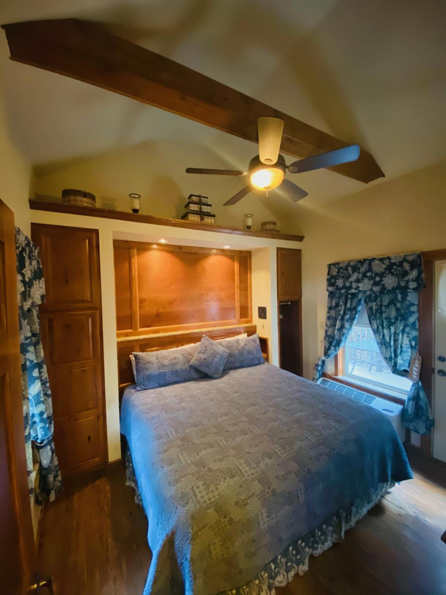 All Seasons Treehouse Village