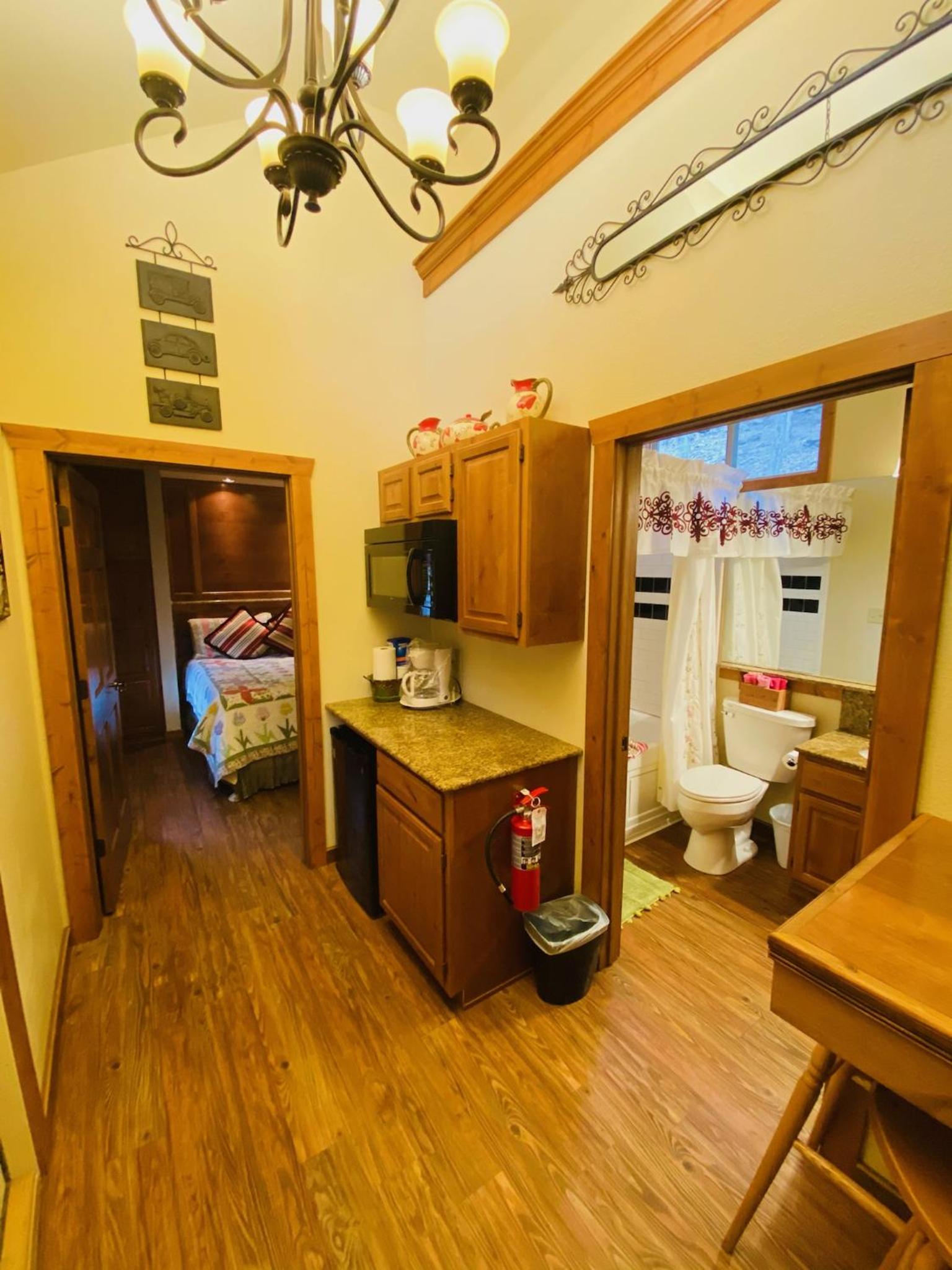 All Seasons Treehouse Village
