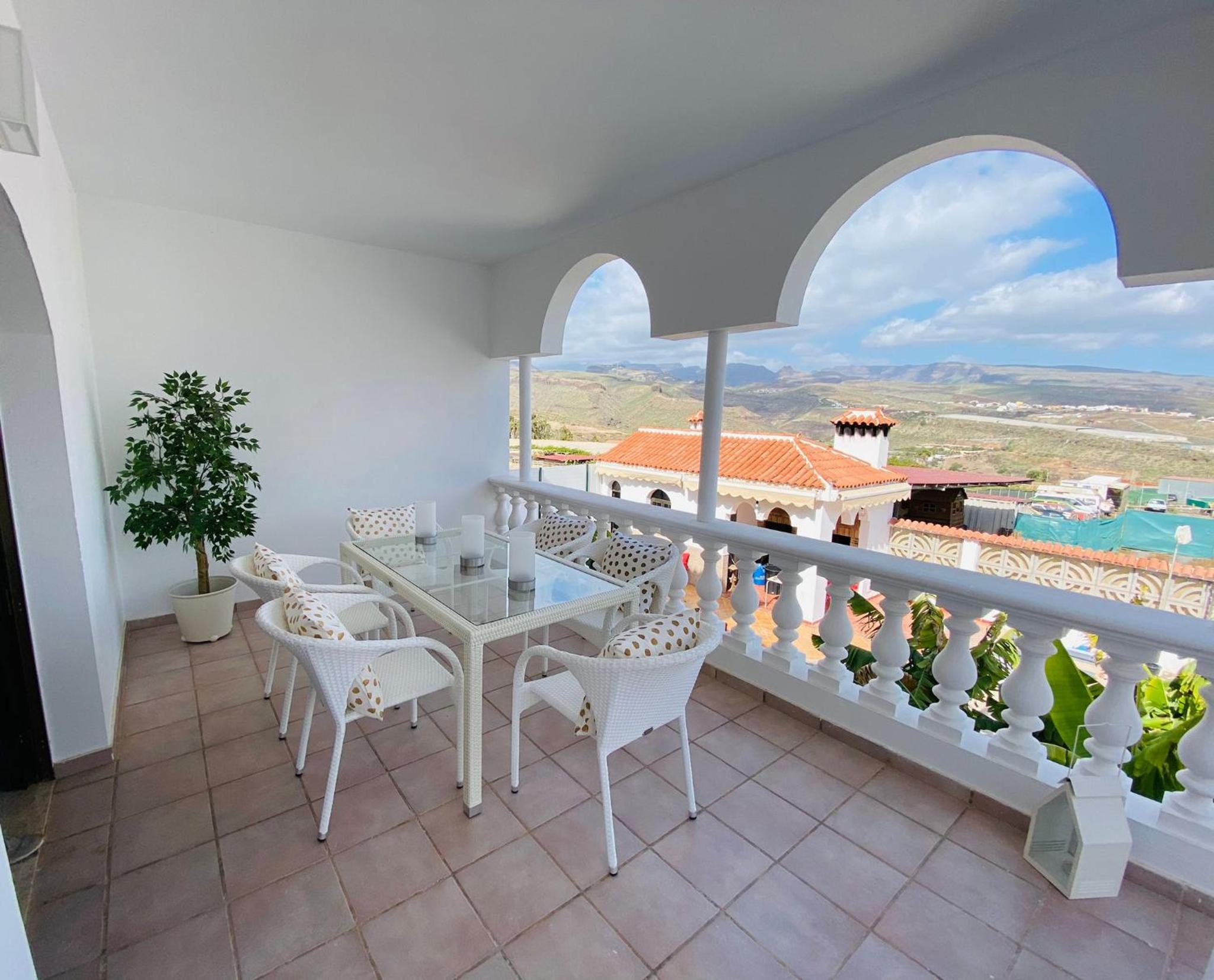 Villa Carolina with private heated pool view 4