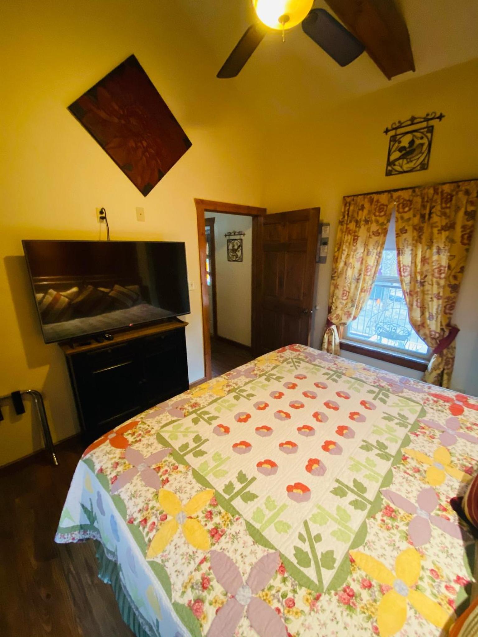 All Seasons Treehouse Village