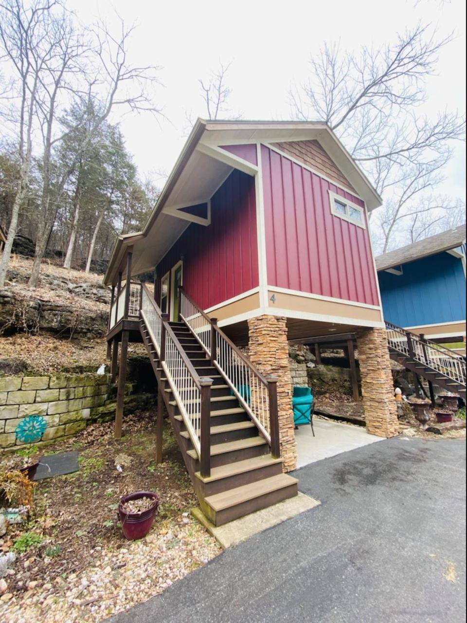 All Seasons Treehouse Village