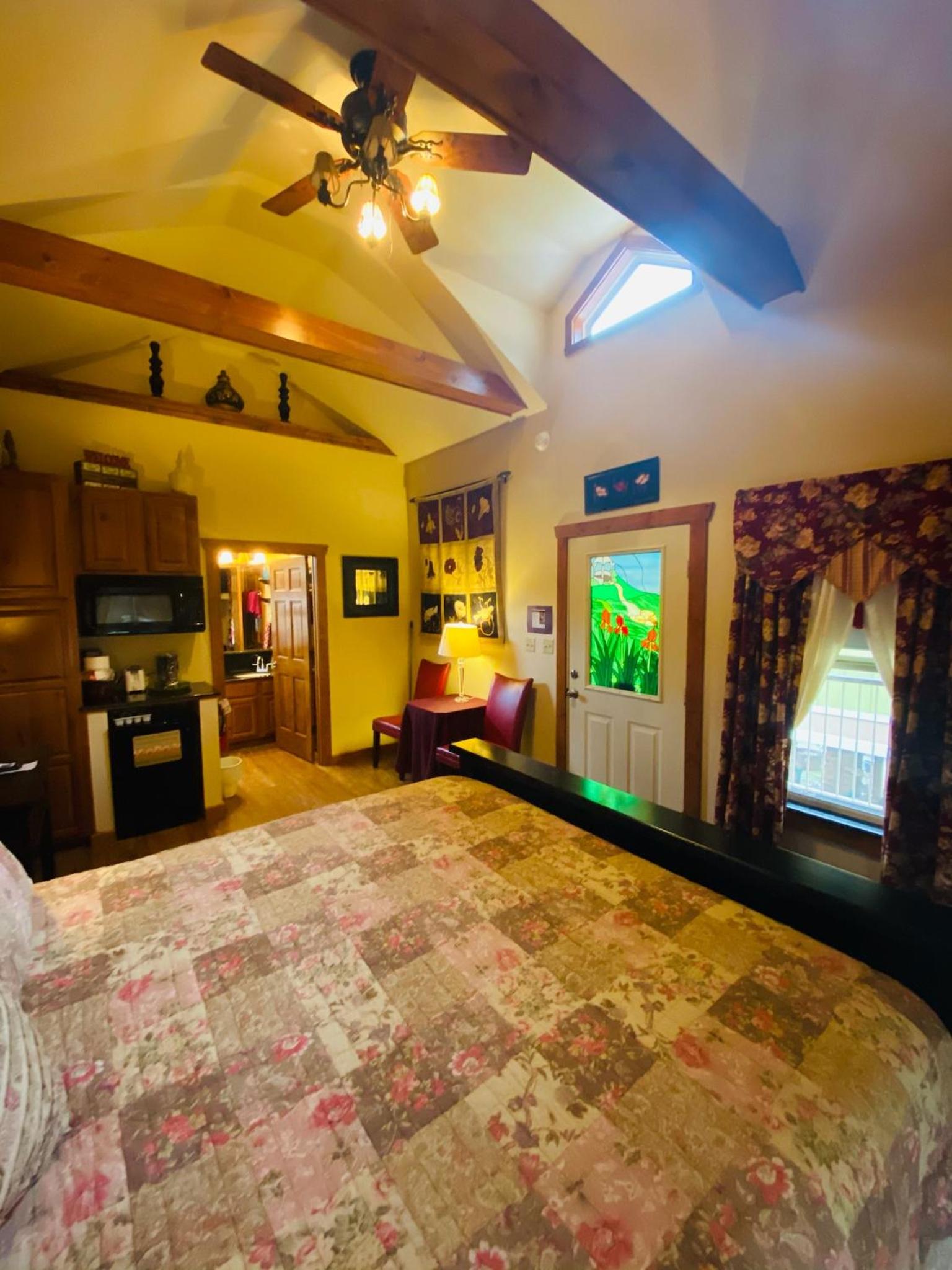 All Seasons Treehouse Village