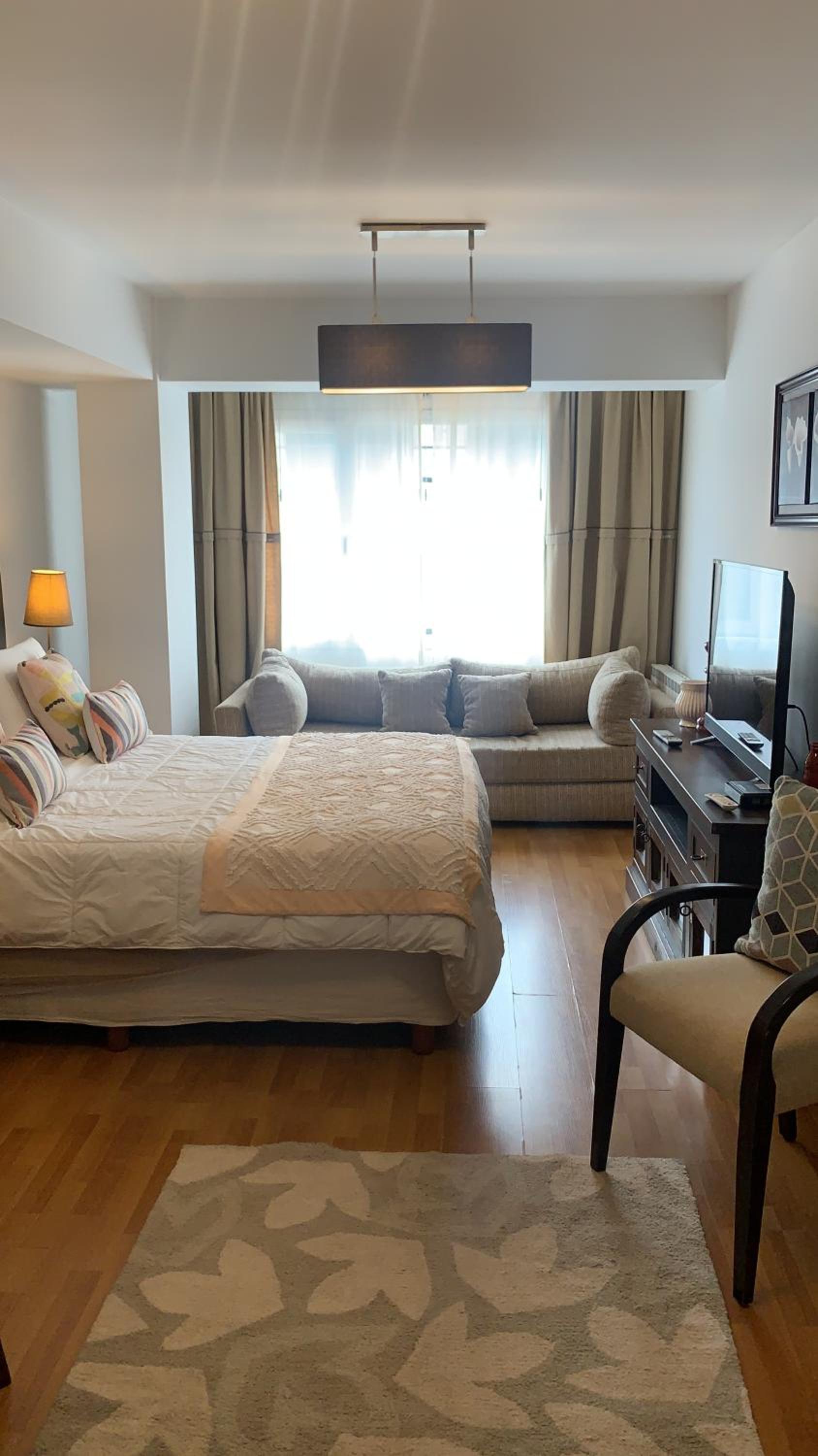 URBANA SUITES & STUDIOS 440
