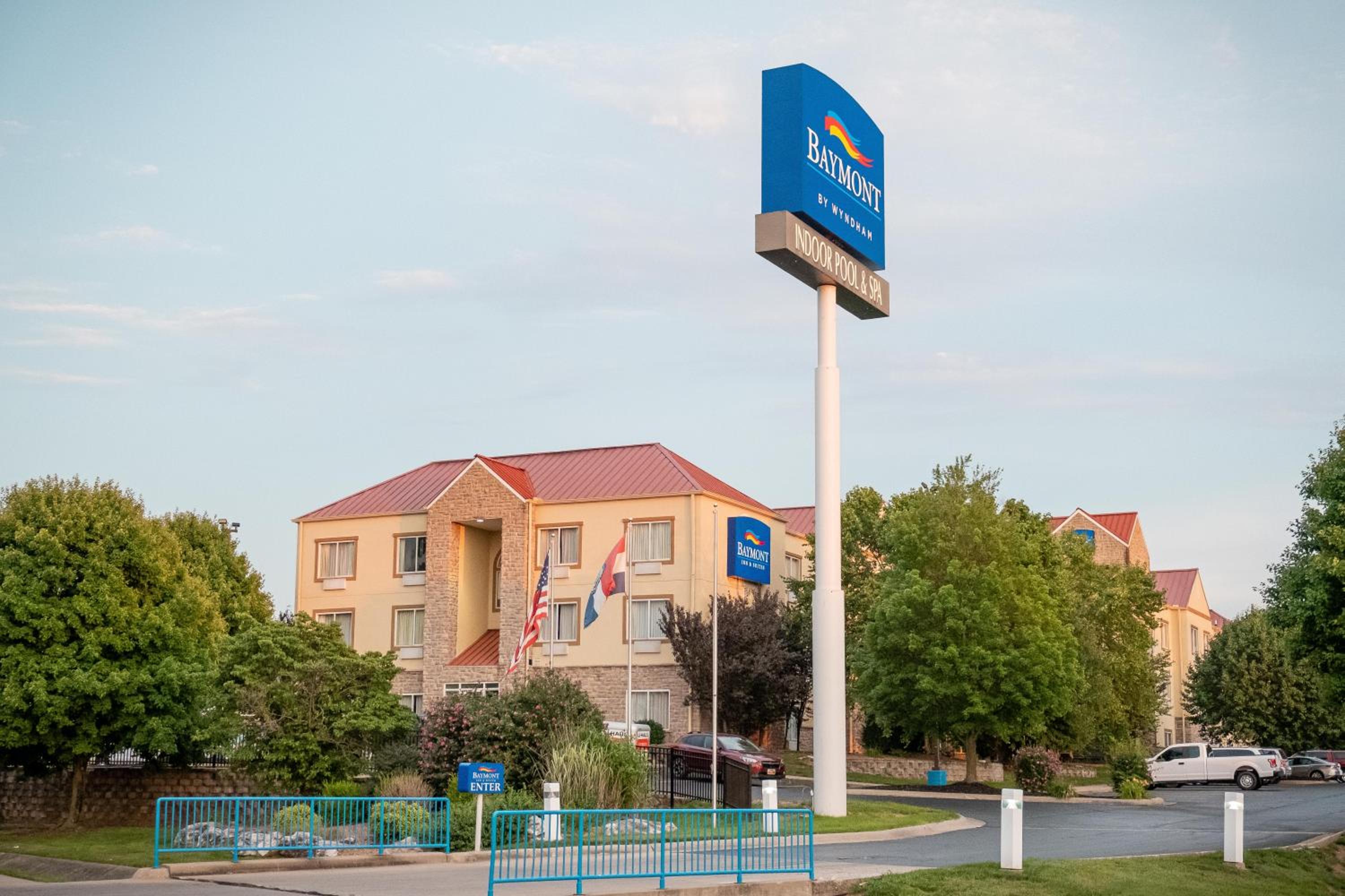 Hotel Baymont by Wyndham Springfield I-44 - Image 1