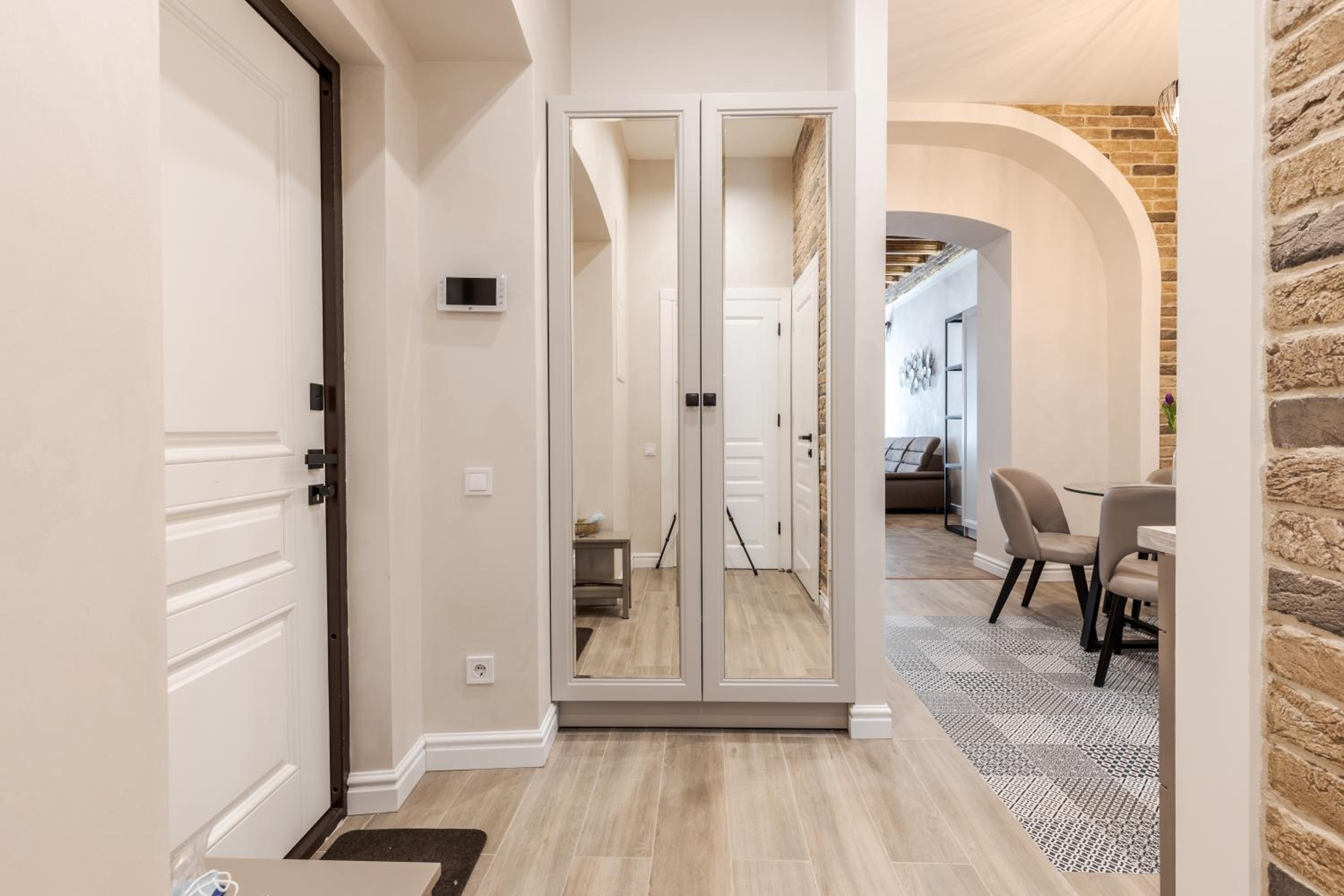 Grand Rynok Square apartment