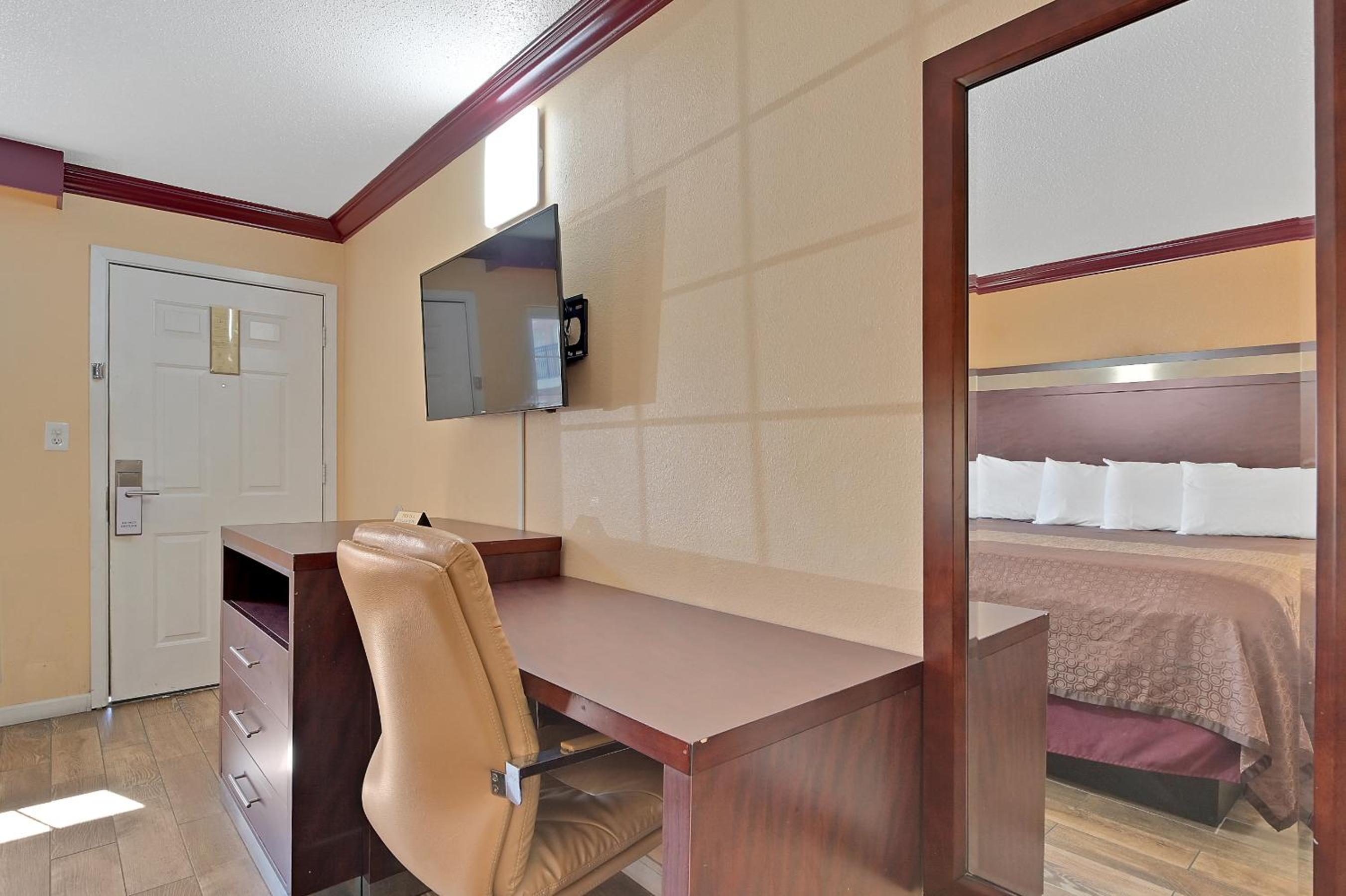 Americas Deluxe Inn- Marysville - Property Image 15