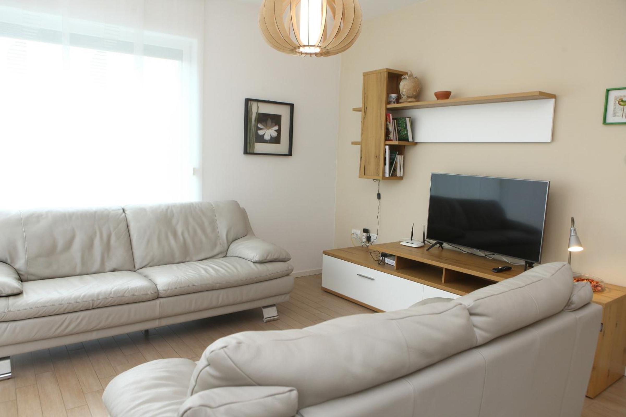 Koper Homey Retreat LURE view 2