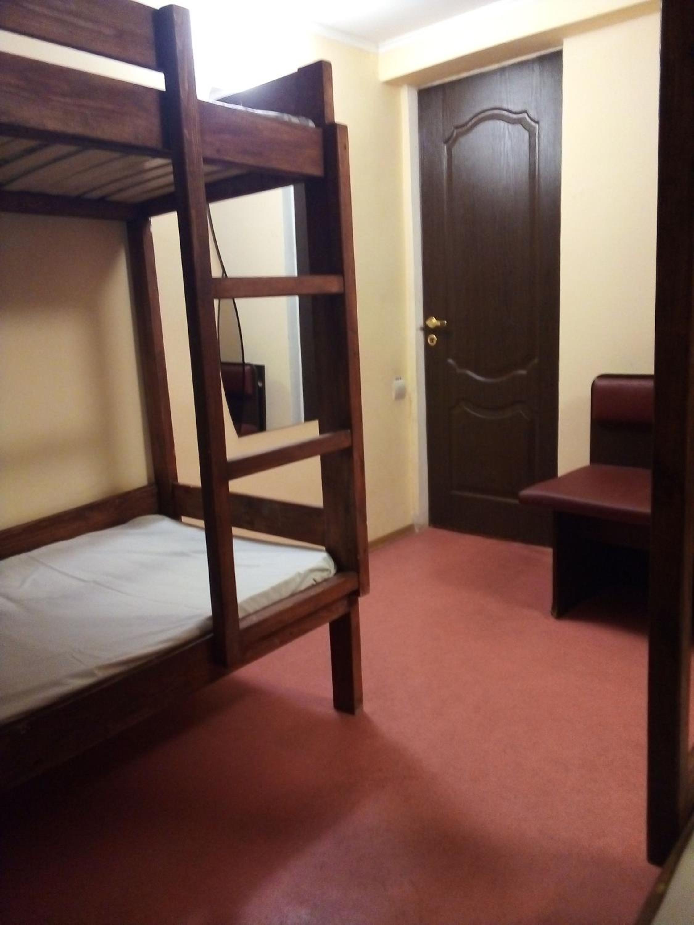 Pershyy Hostel u Cherkasah view 2
