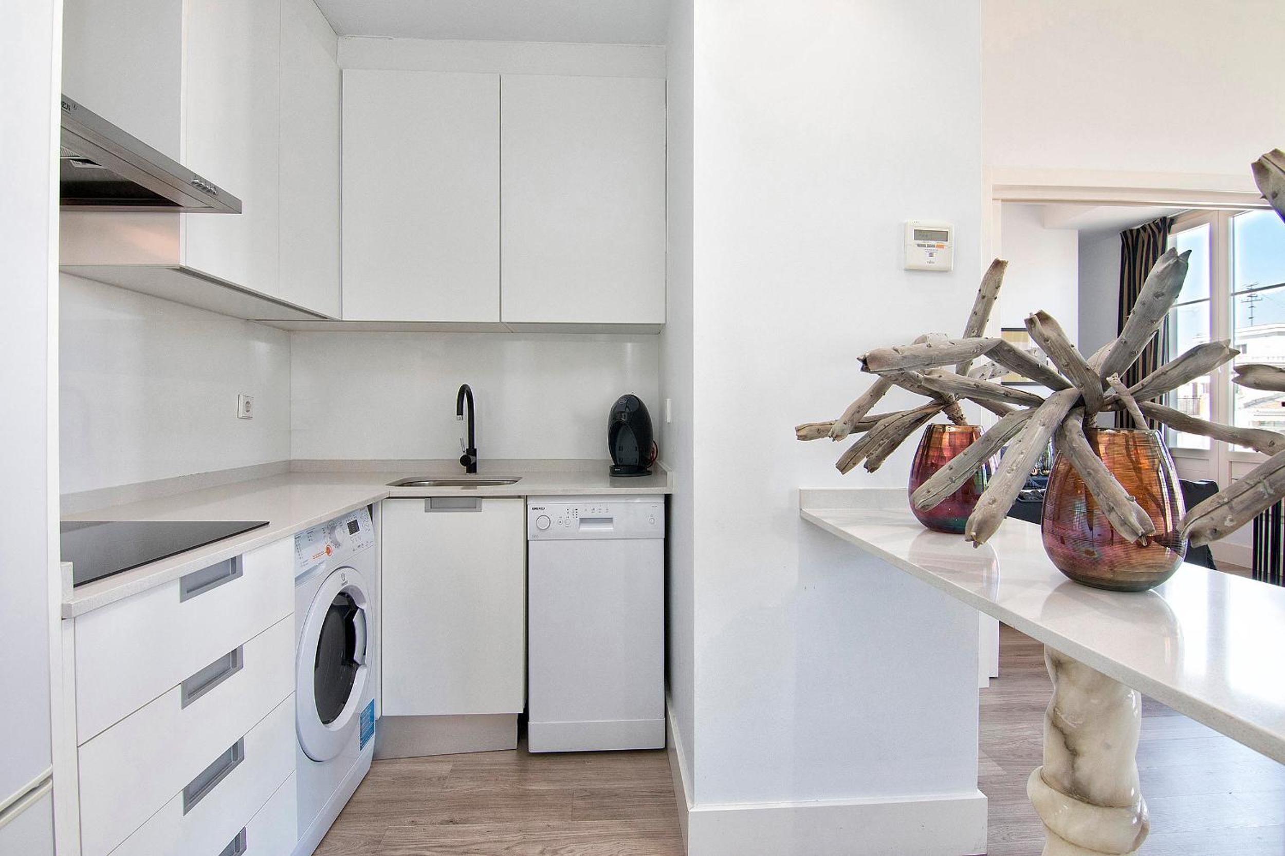 Granada Luxury Apartments view 4