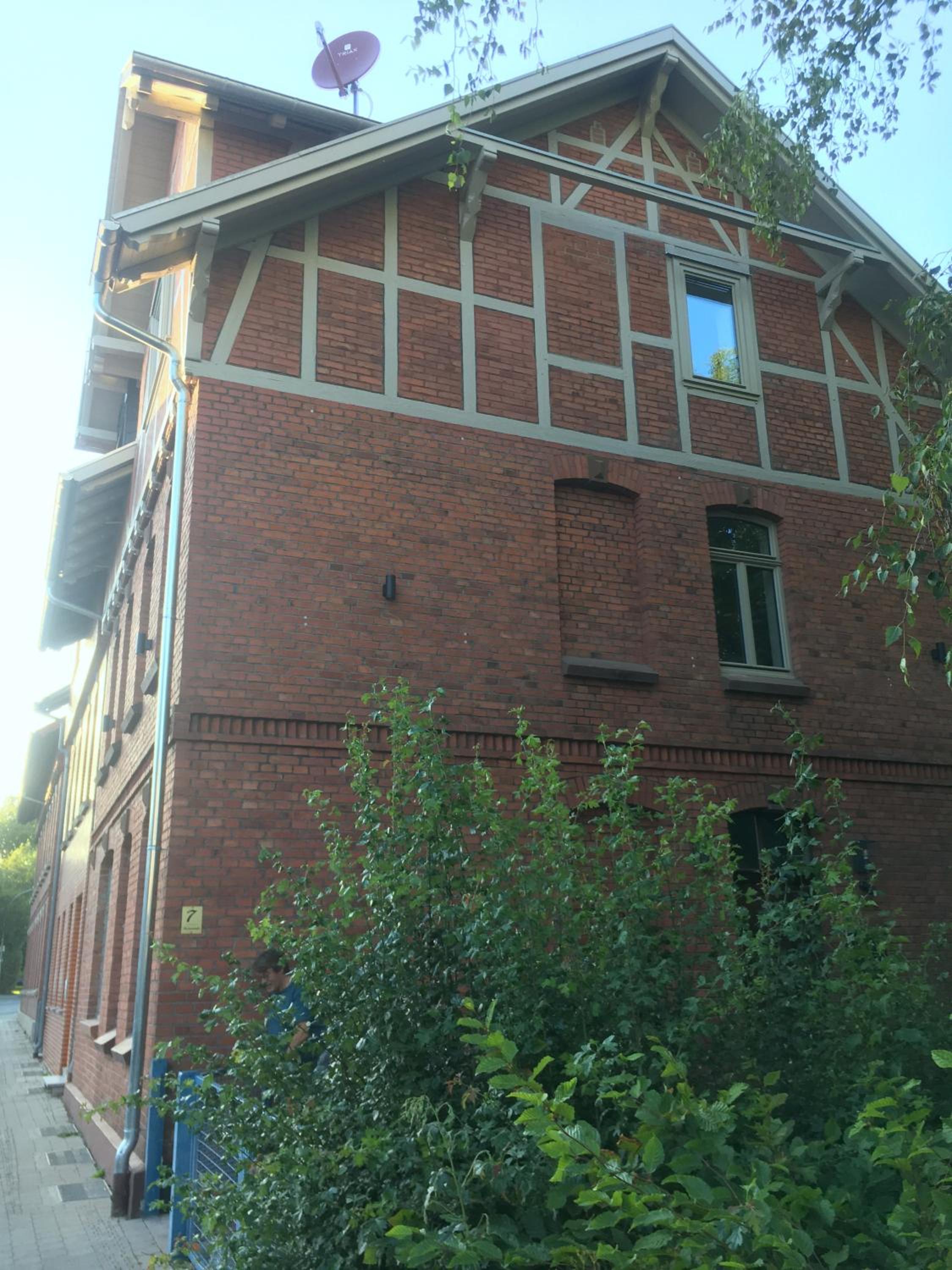 Photo 9