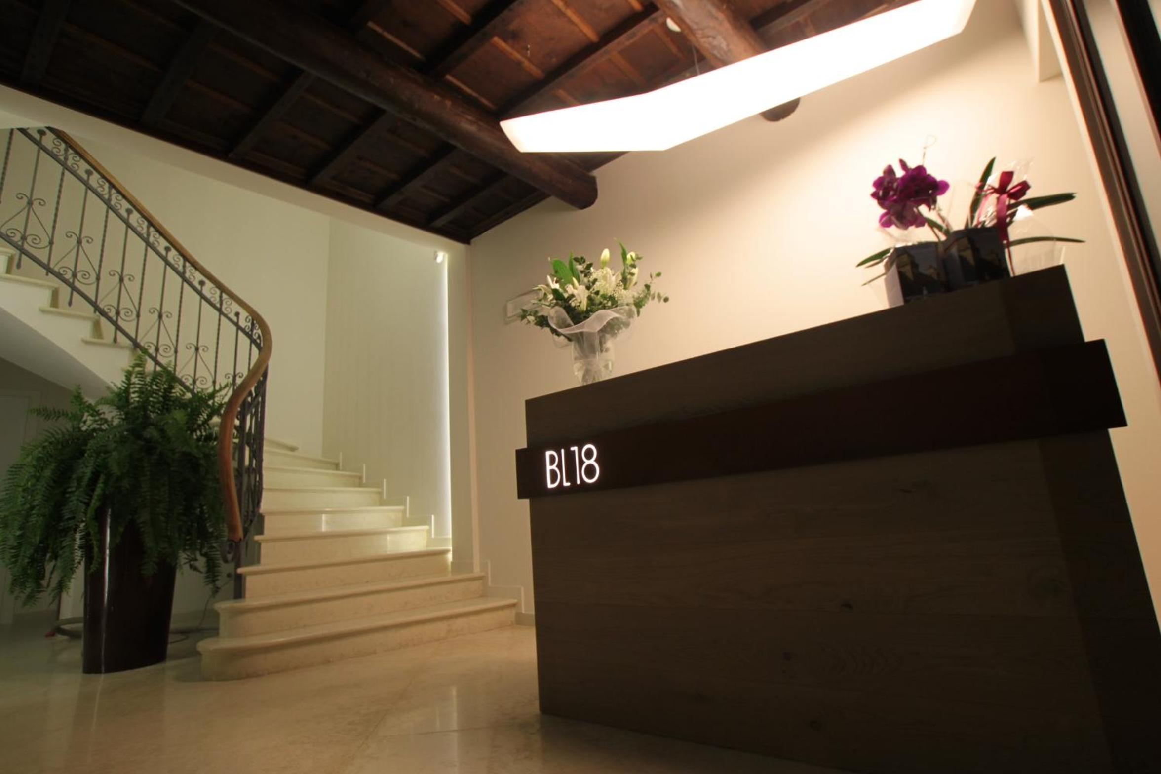 Borgoleoni 18 - Room and Breakfast