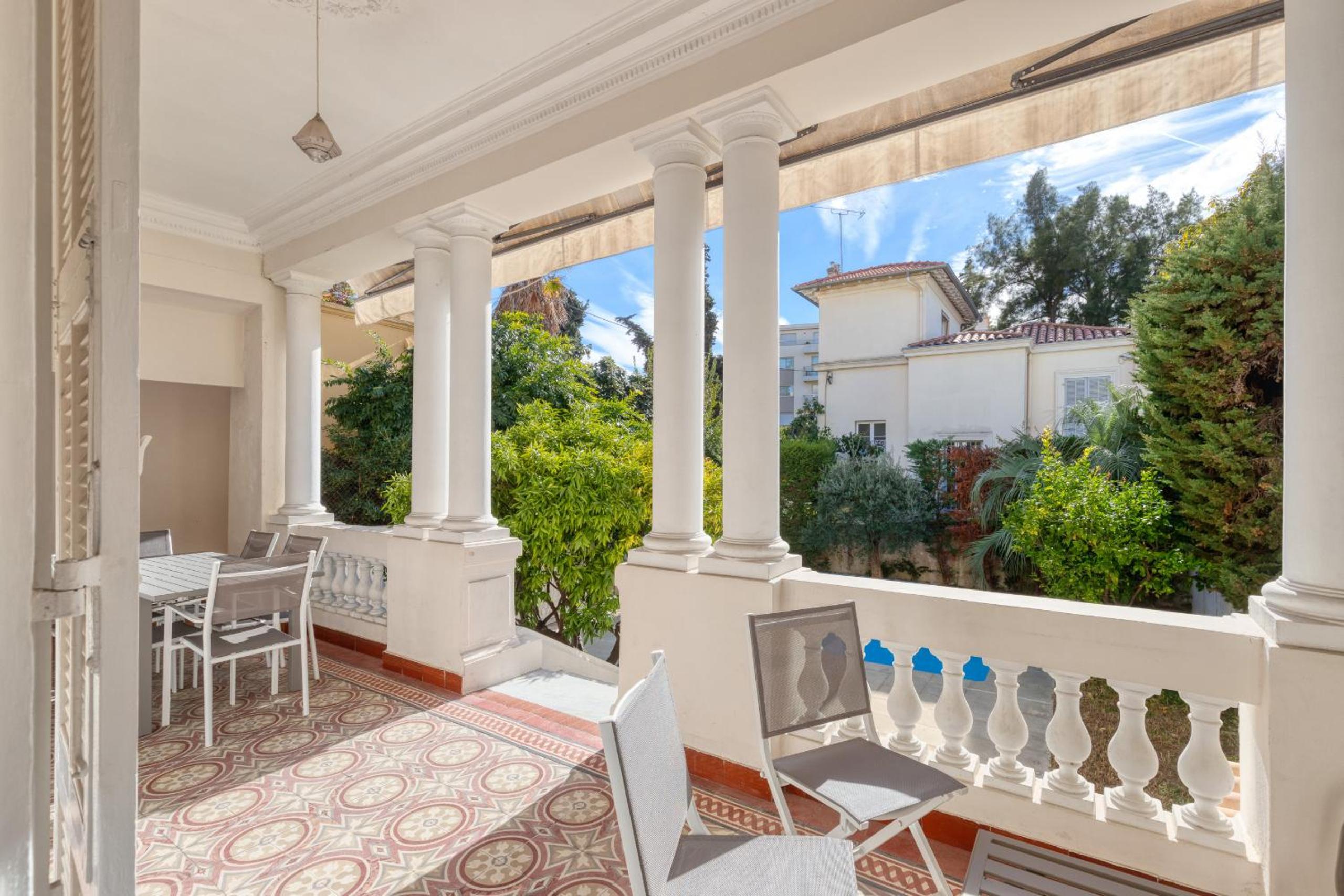 Stylish Art Deco villa near the sea 4 Bdrs Pool and garage photo 4