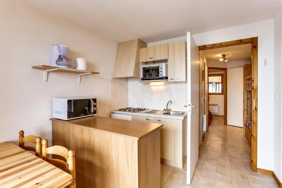 Appartement d'une chambre avec vue sur le lac balcon amenage et wifi a Thollon les Memises view 4