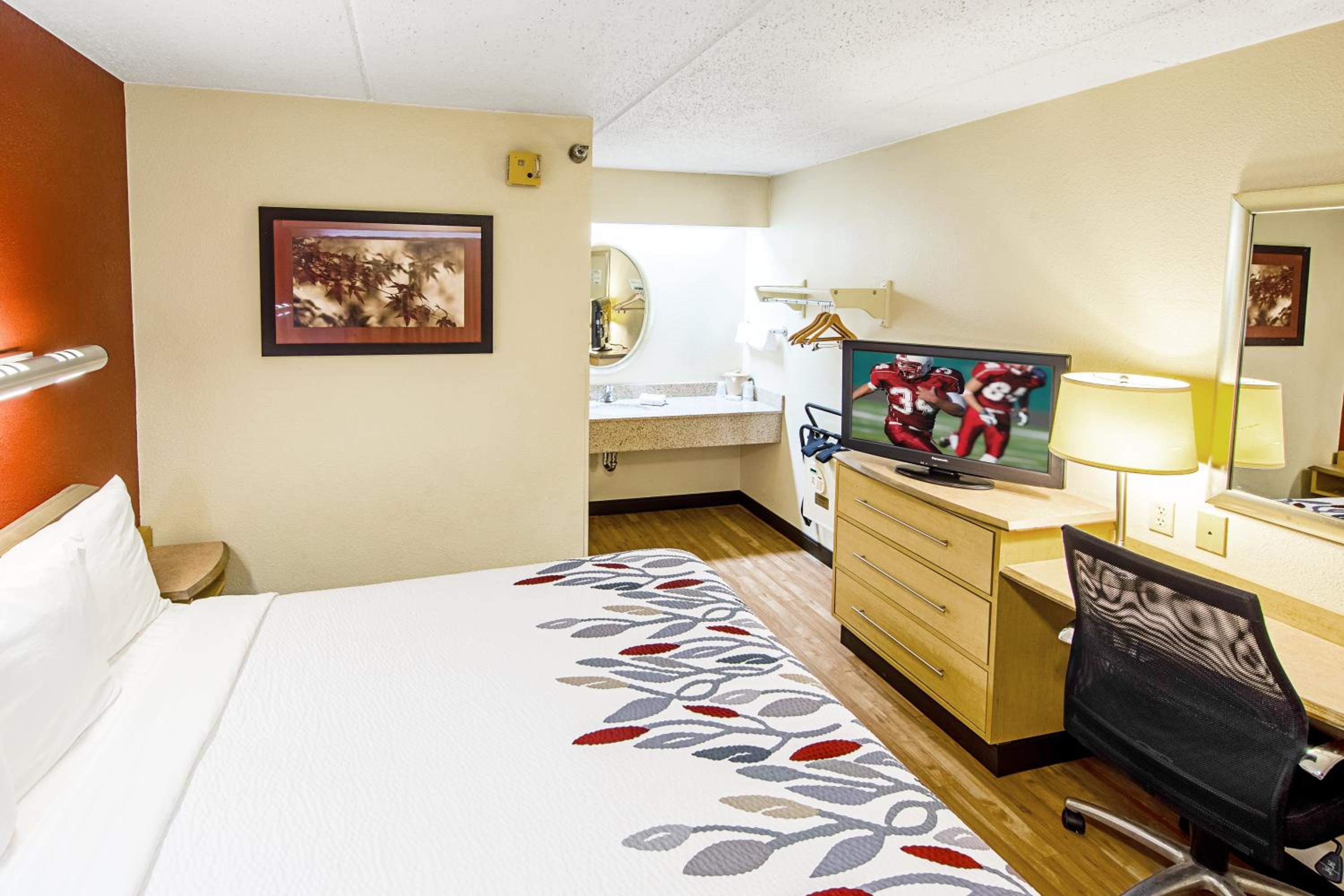 Jessup Vacations - Red Roof Inn Washington DC - Columbia/Fort Meade - Property Image 15