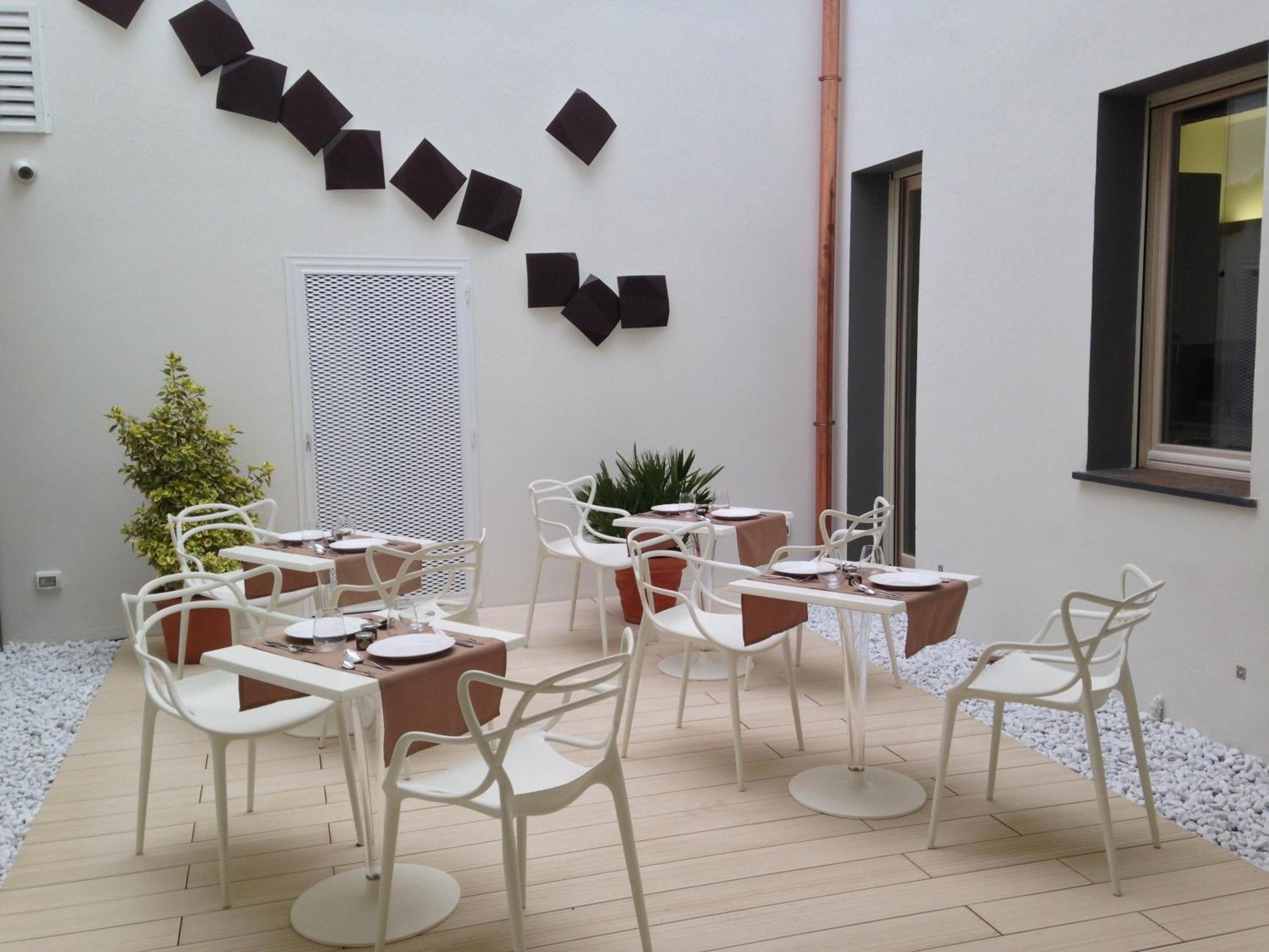 Borgoleoni 18 - Room and Breakfast
