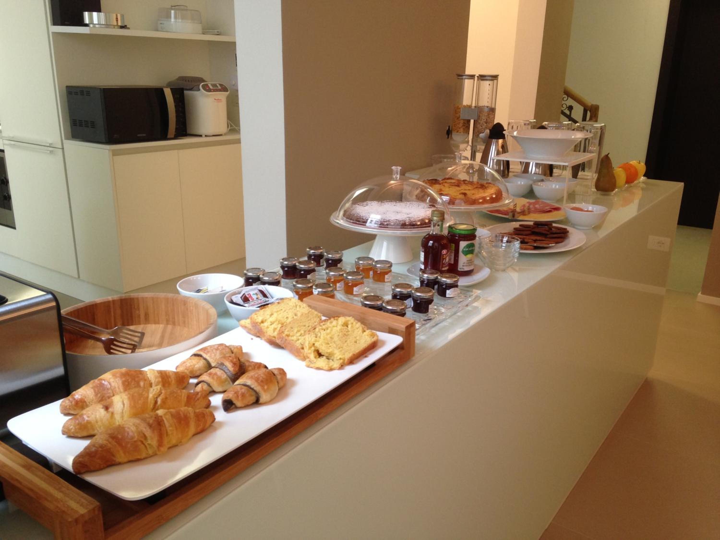 Borgoleoni 18 - Room and Breakfast