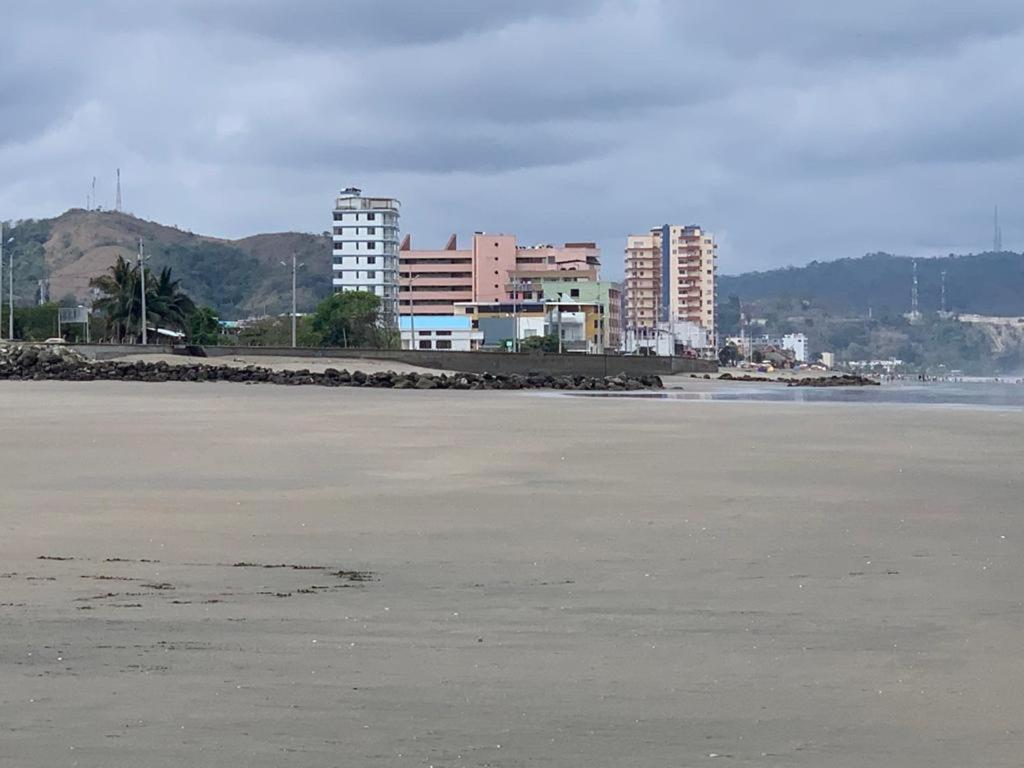 Espectacular suite en malecón de Atacames view 2