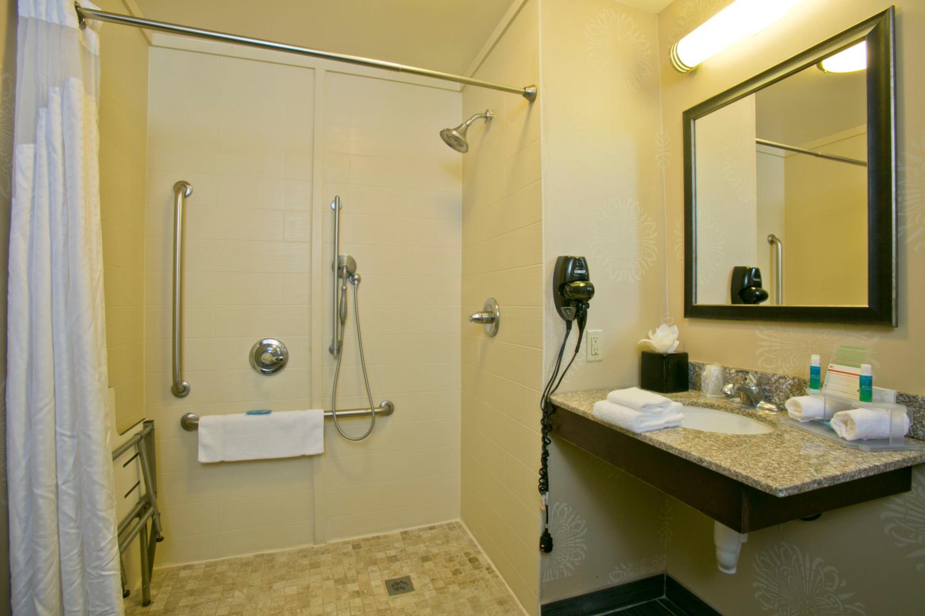 Holiday Inn Express  Suites Brookhaven, an IHG Hotel - Property Image 16