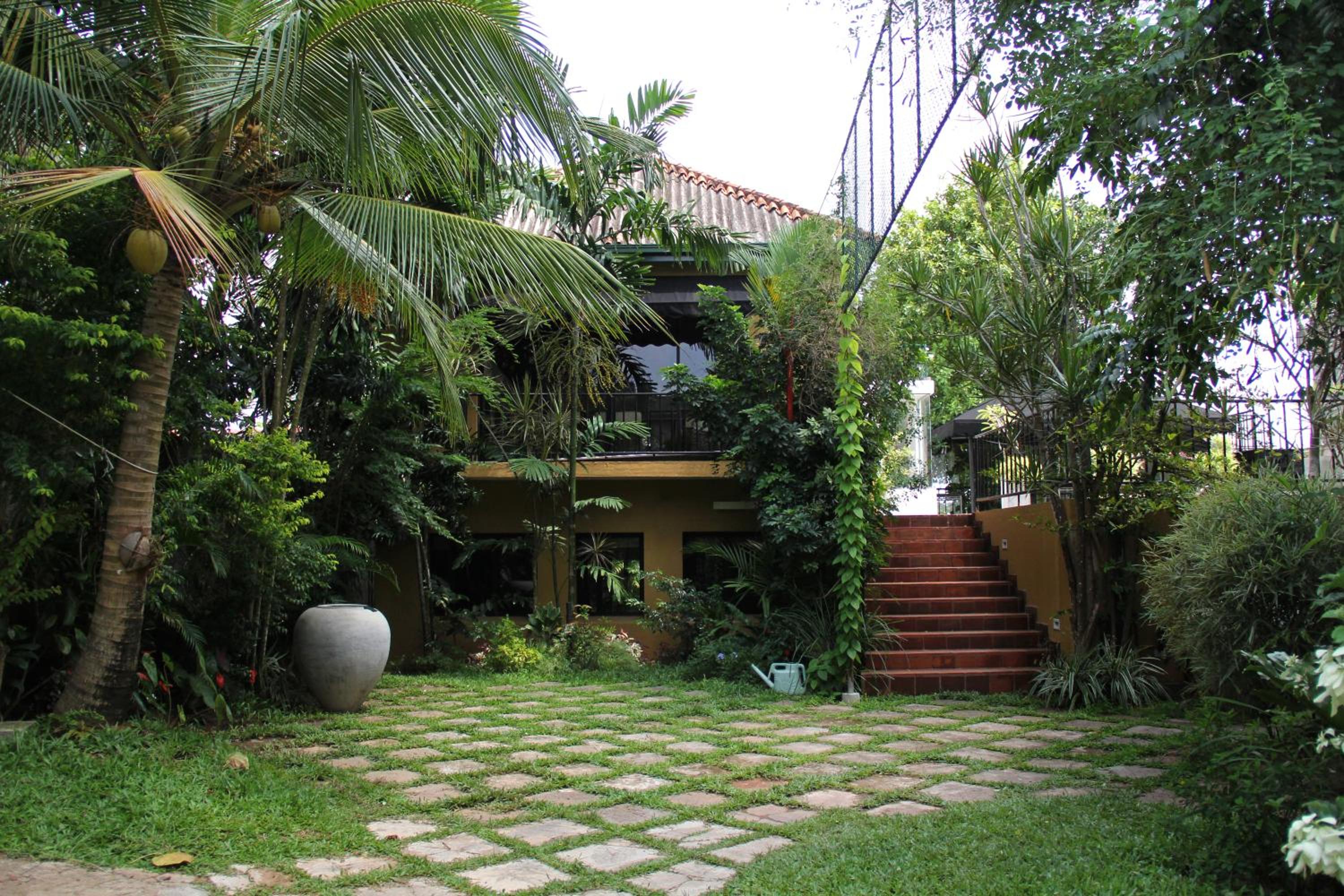 Villa Escondite - The Hotel
