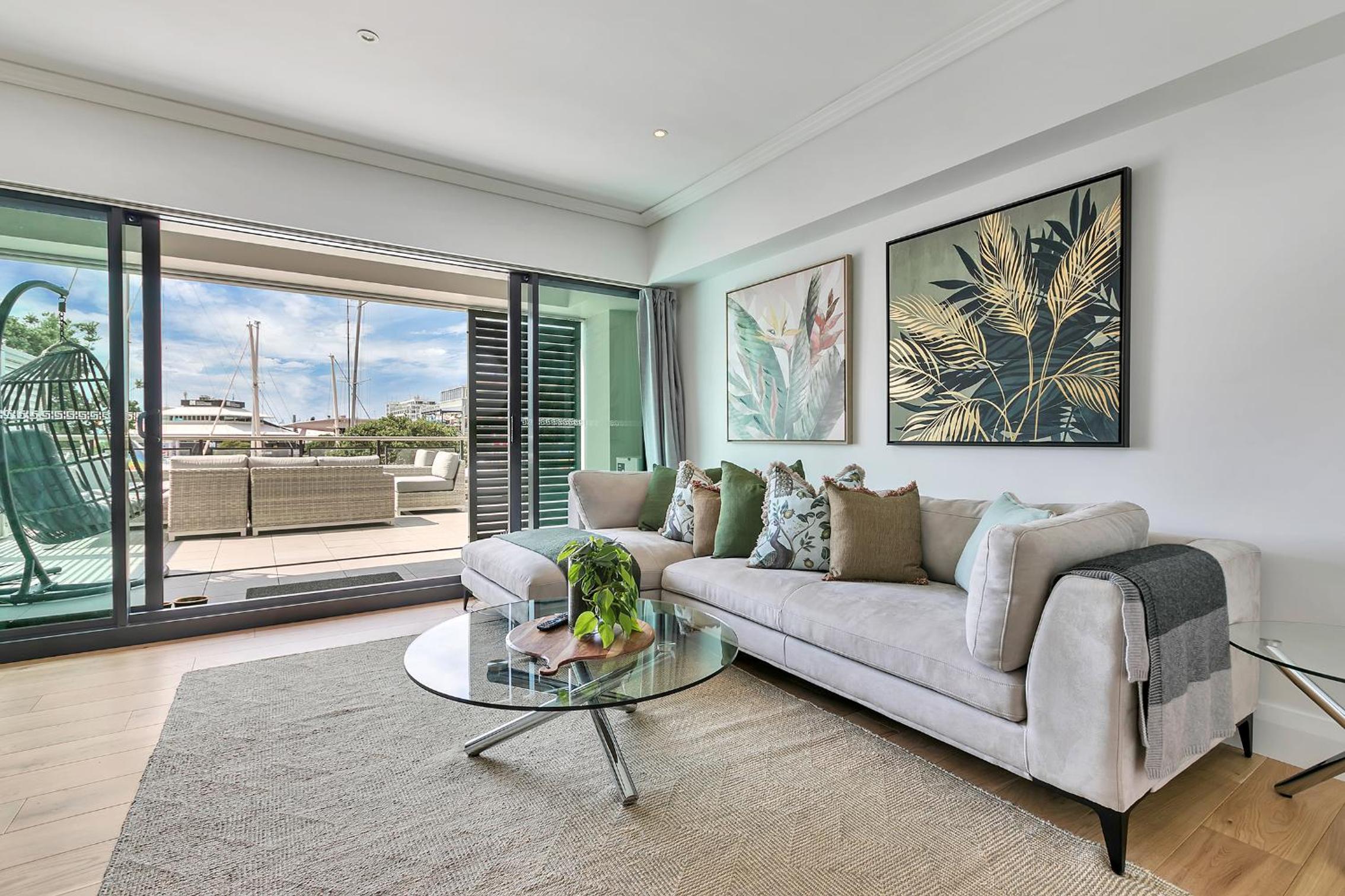 Ultimate outdoor-living Urban Getaway! 1 Carpark