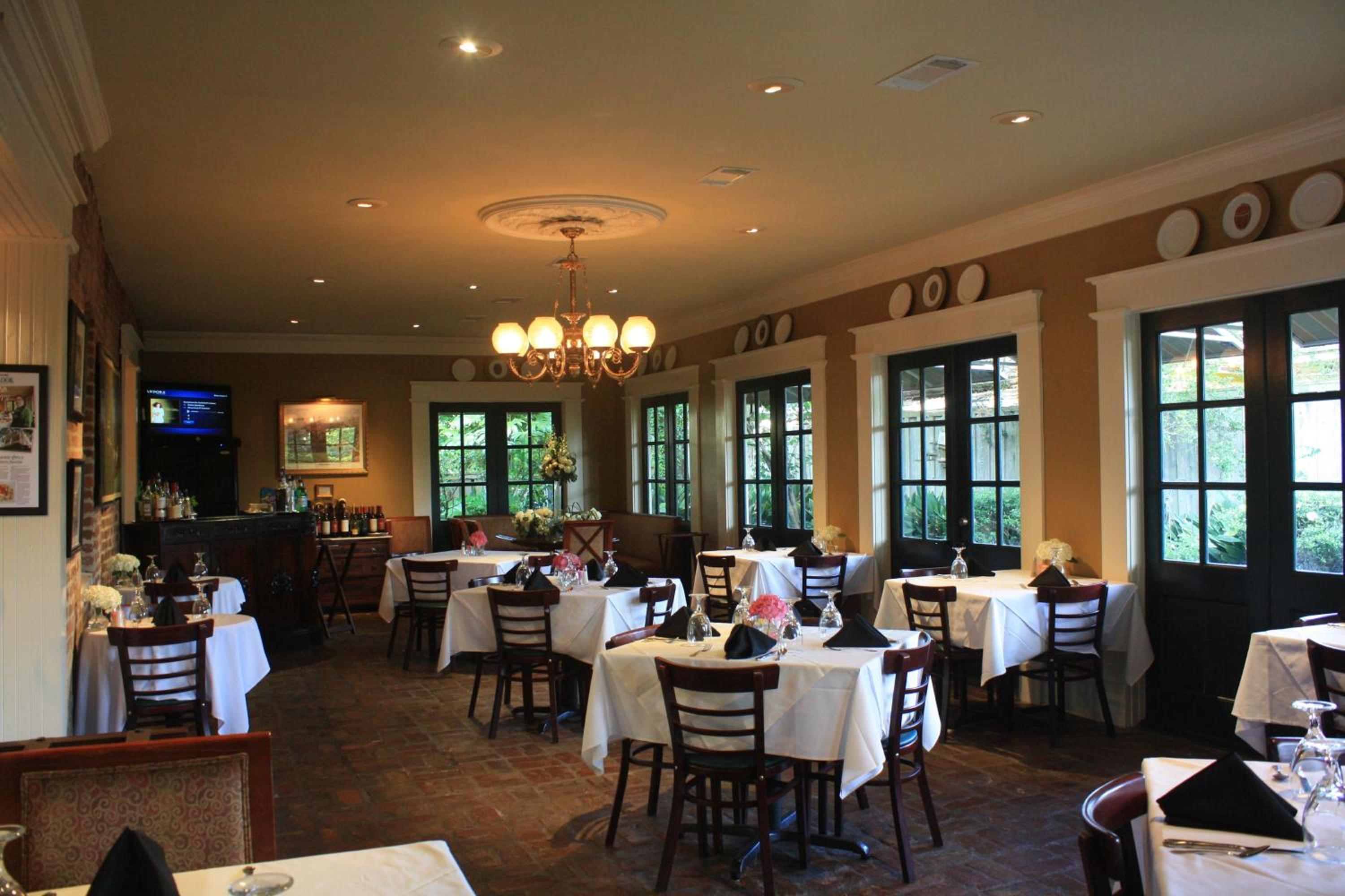 Anchuca Historic Mansion & Inn view 4