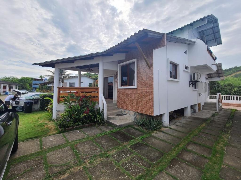 Hotel Cabañas Mar Olon - Image 1